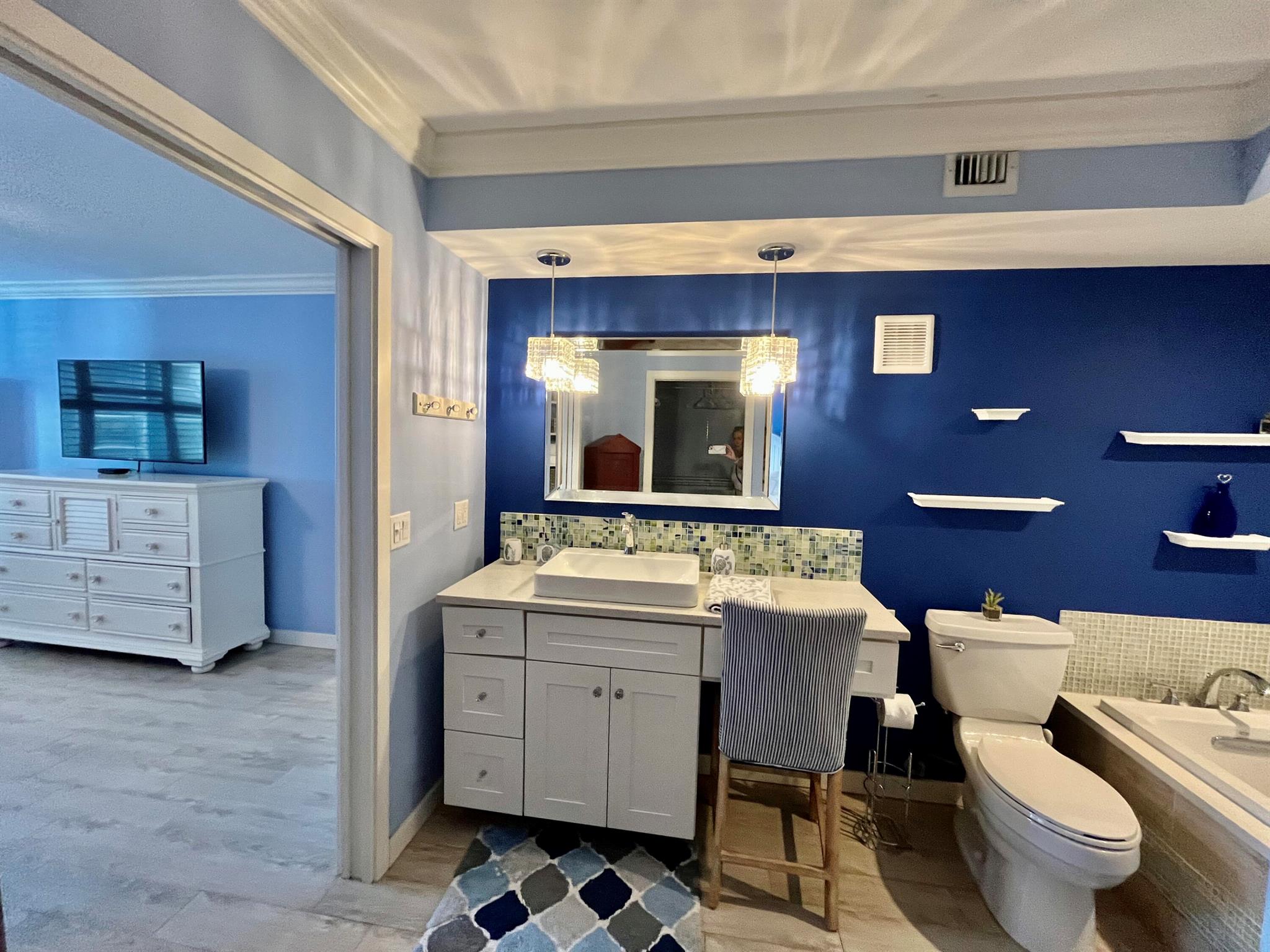 AQUARIUS CONDO - Residential Lease