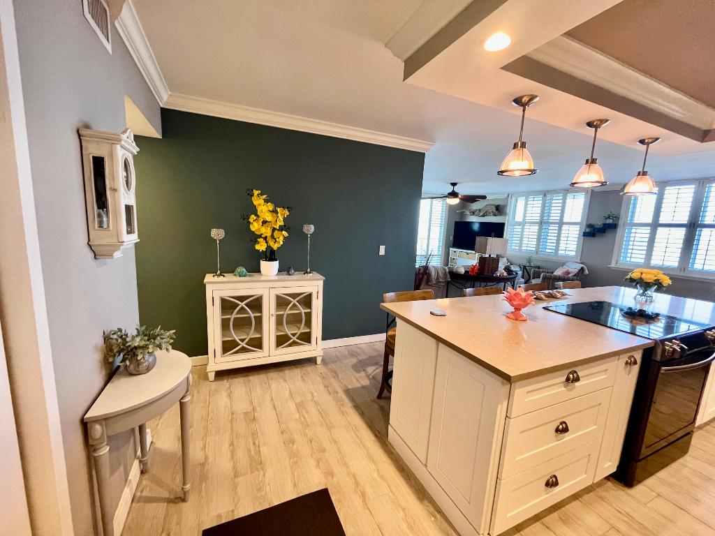 AQUARIUS CONDO - Residential Lease