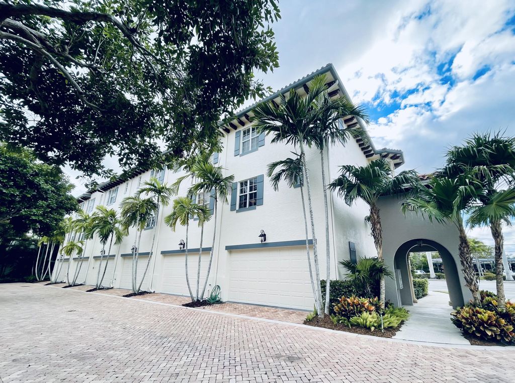 Photo of 1631 N Federal Hwy Highway, Delray Beach, FL 33483 (MLS # R10767274)