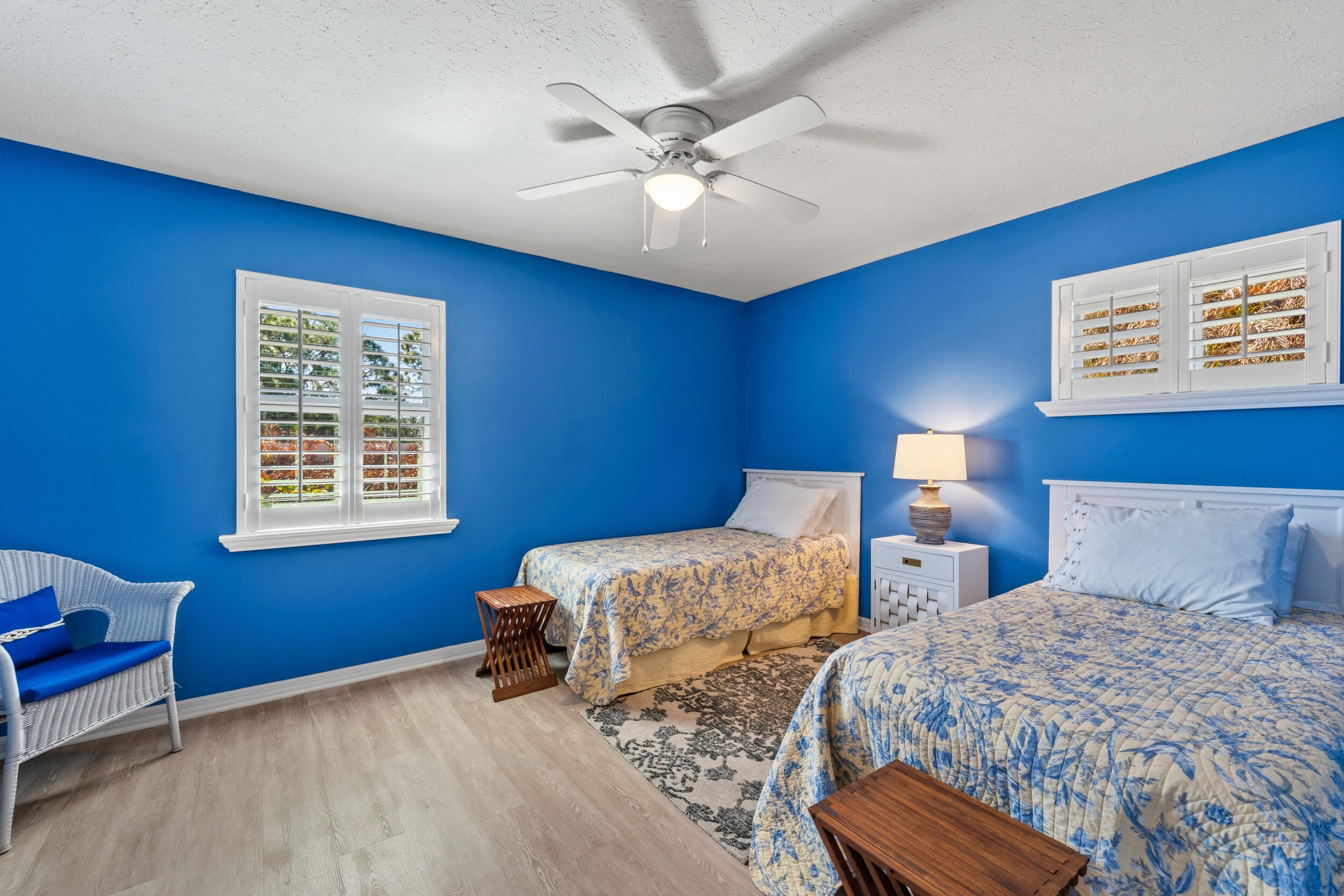 COUNTRY CLUB COVE - Residential