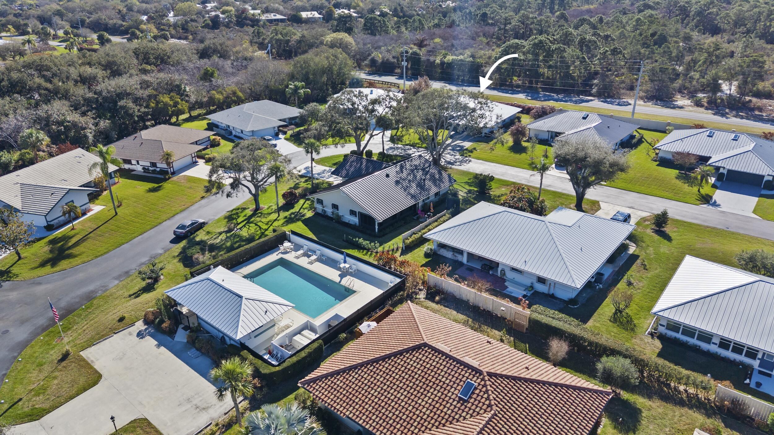 COUNTRY CLUB COVE - Residential