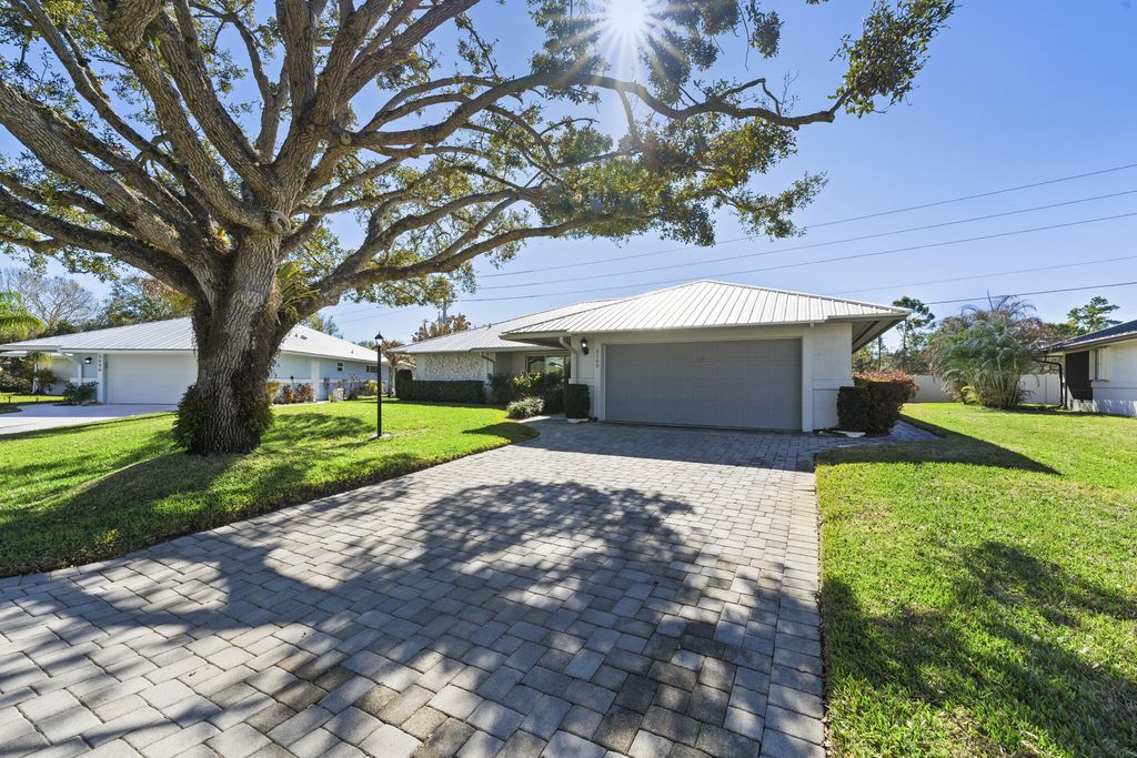 Photo of 5100 SE Hanson Circle, Stuart, FL 34997 (MLS # R11166696)