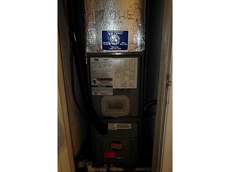 GOLD KEY VILLAS - Residential