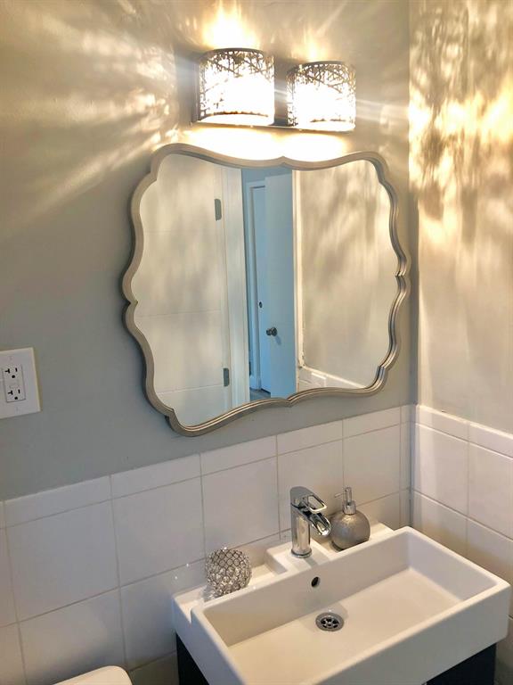 BROWARD HEIGHTS - Residential