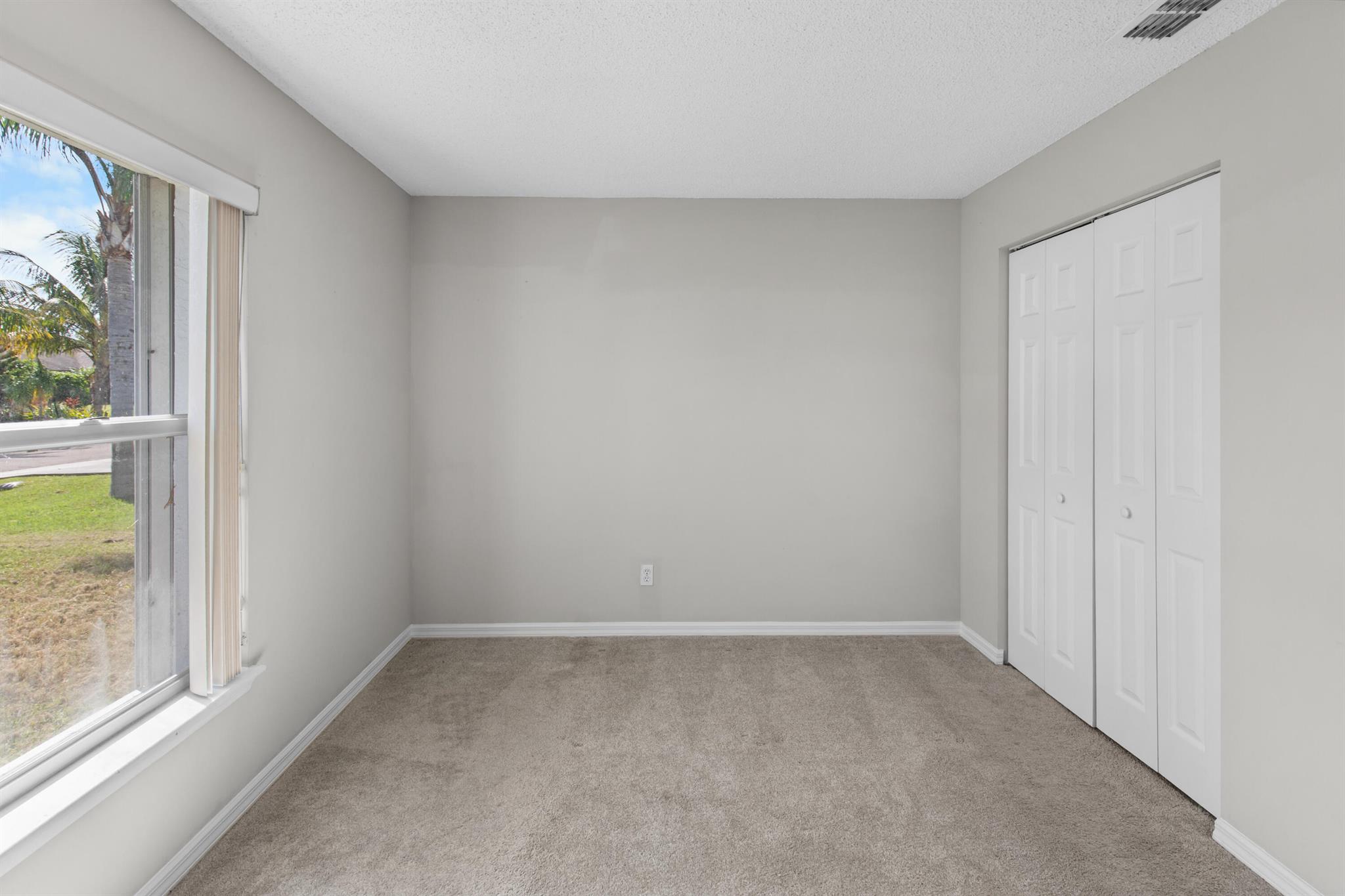 Port St Lucie Sec 04 - Residential Lease