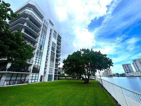 800 Parkview Dr 528 Hallandale Beach FL 33009