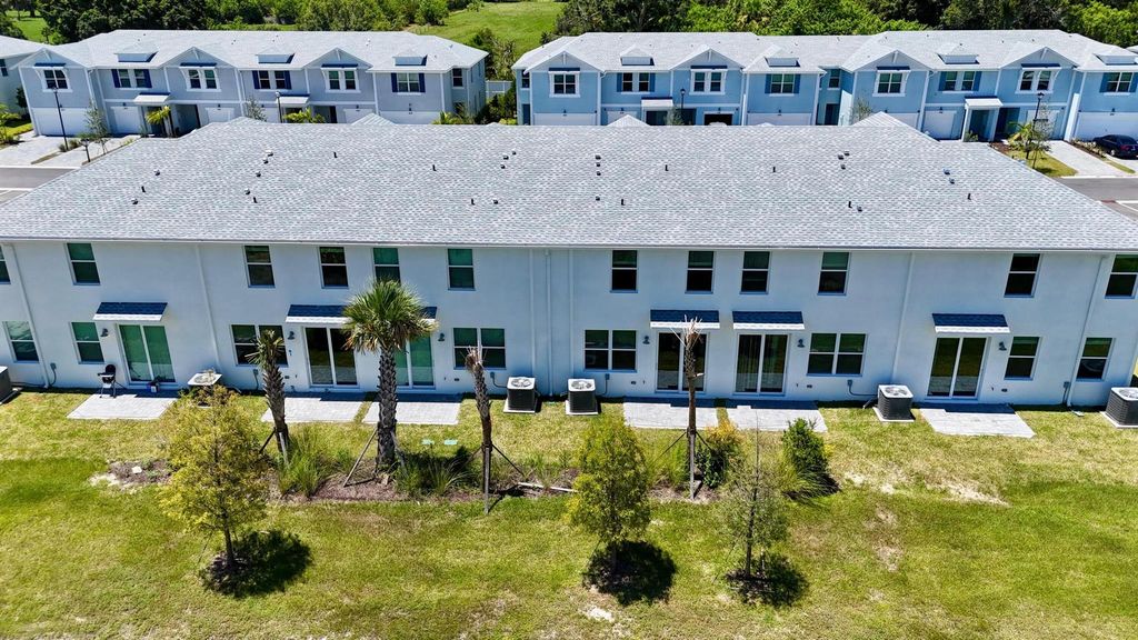 Photo of 475 Salisbury Circle, Fort Pierce, FL 34982 (MLS # R11116731)