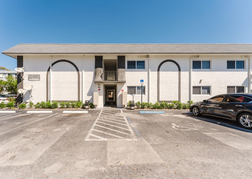 Photo of 1720 NW 37th Street, Oakland Park, FL 33309 (MLS # R11158189)