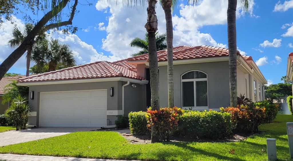 Photo of 5332 Grande Palm Circle, Delray Beach, FL 33484 (MLS # R10872474)