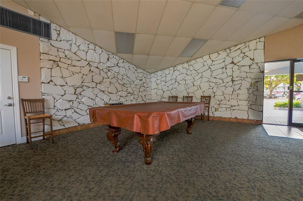 Sands Point - Residential