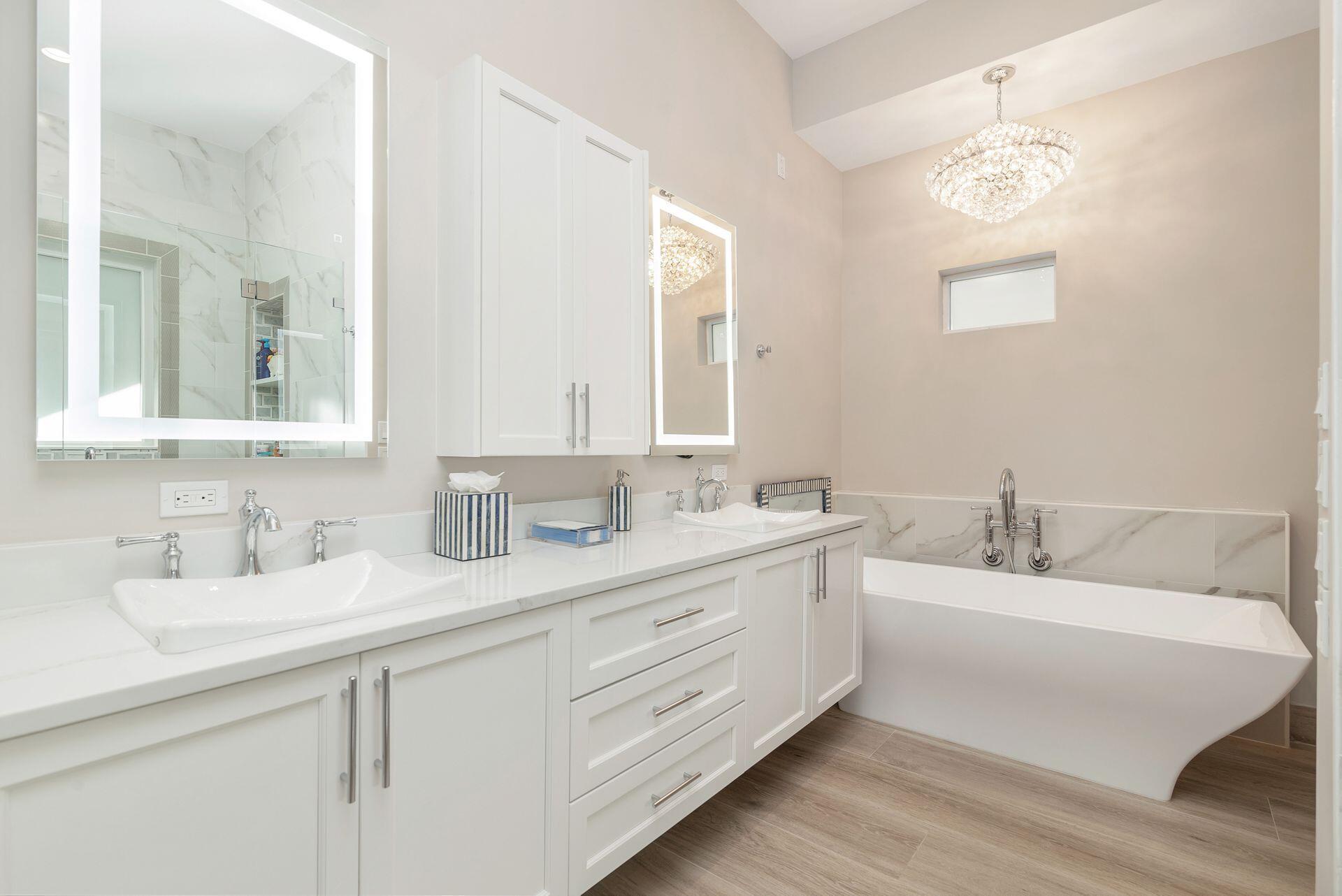 NEW PALM BEACH HEIGHTS - Residential