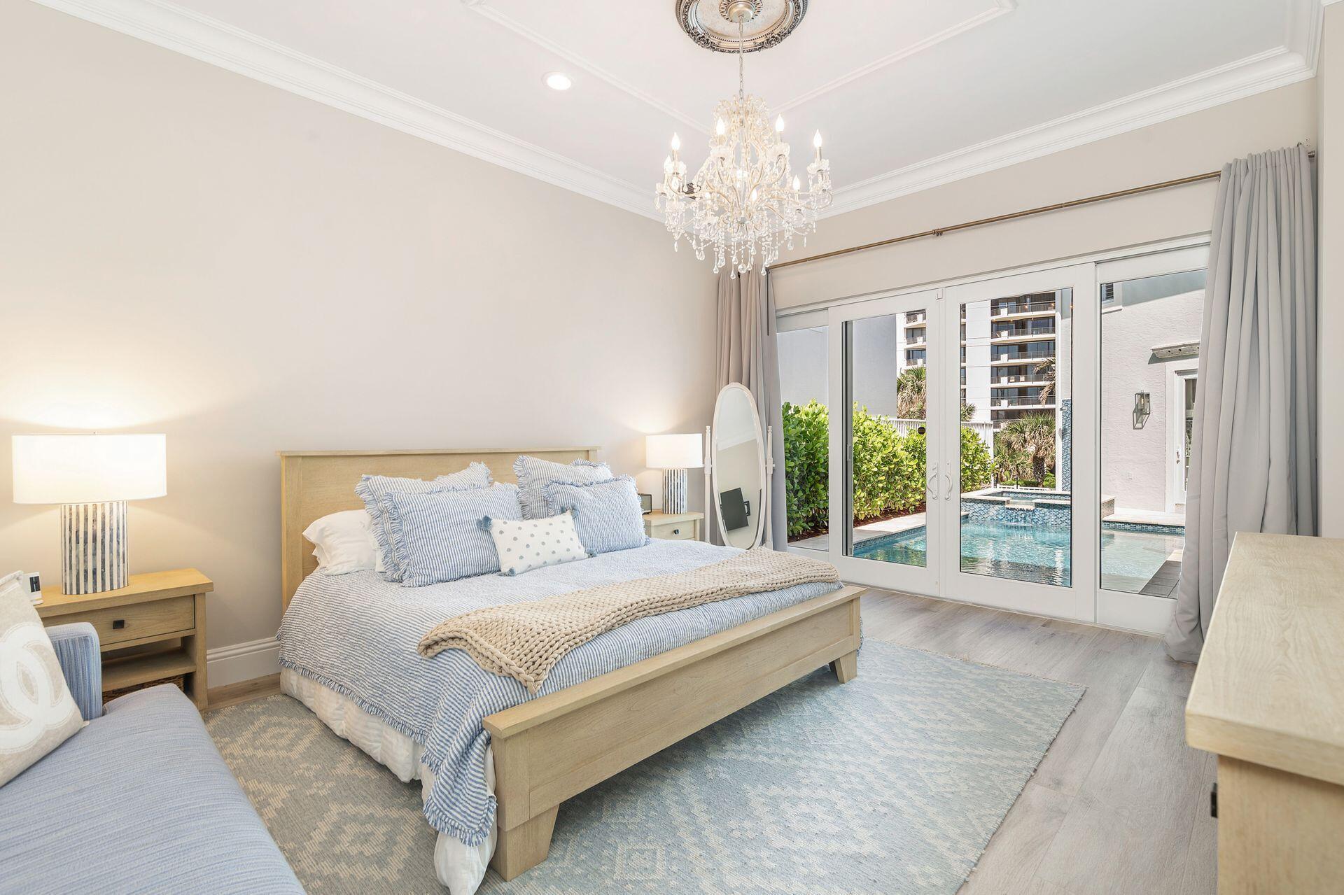 NEW PALM BEACH HEIGHTS - Residential