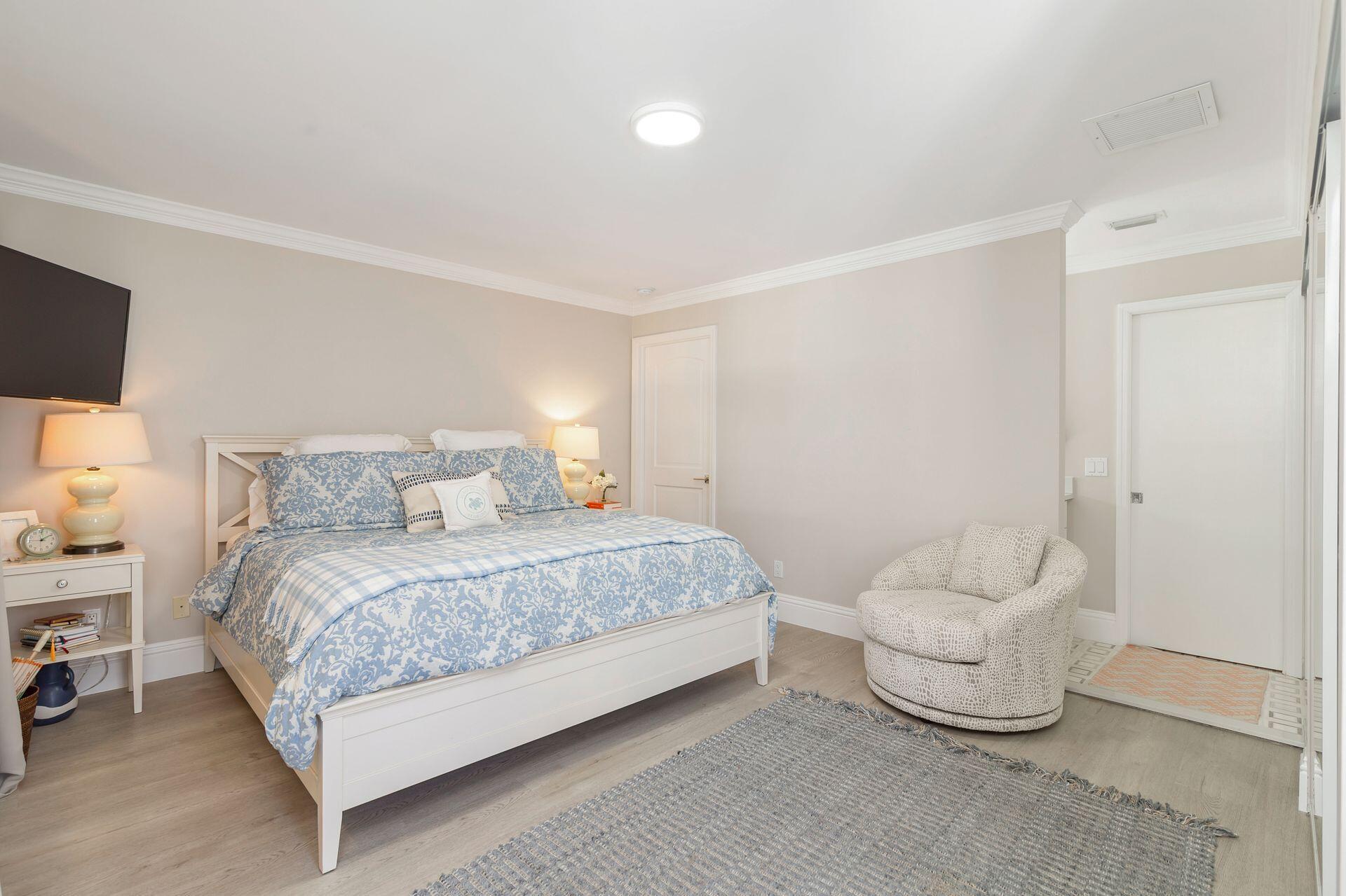 NEW PALM BEACH HEIGHTS - Residential