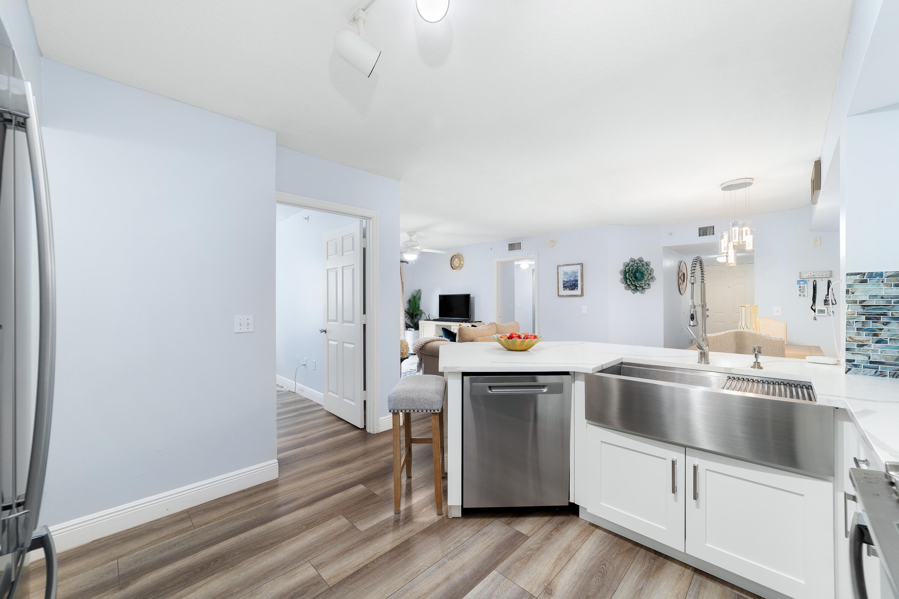 4041 San Marino Boulevard 102
