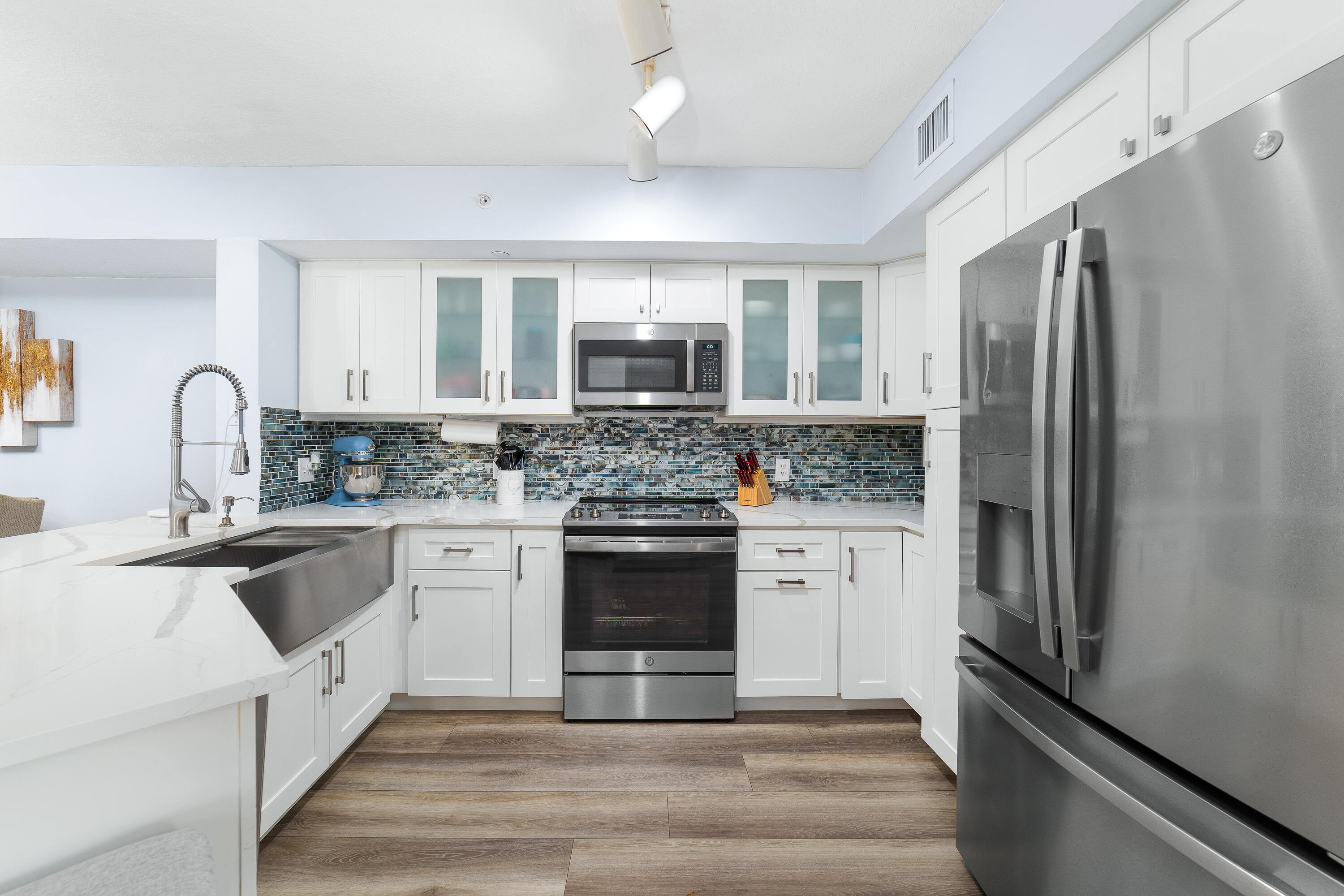4041 San Marino Boulevard 102