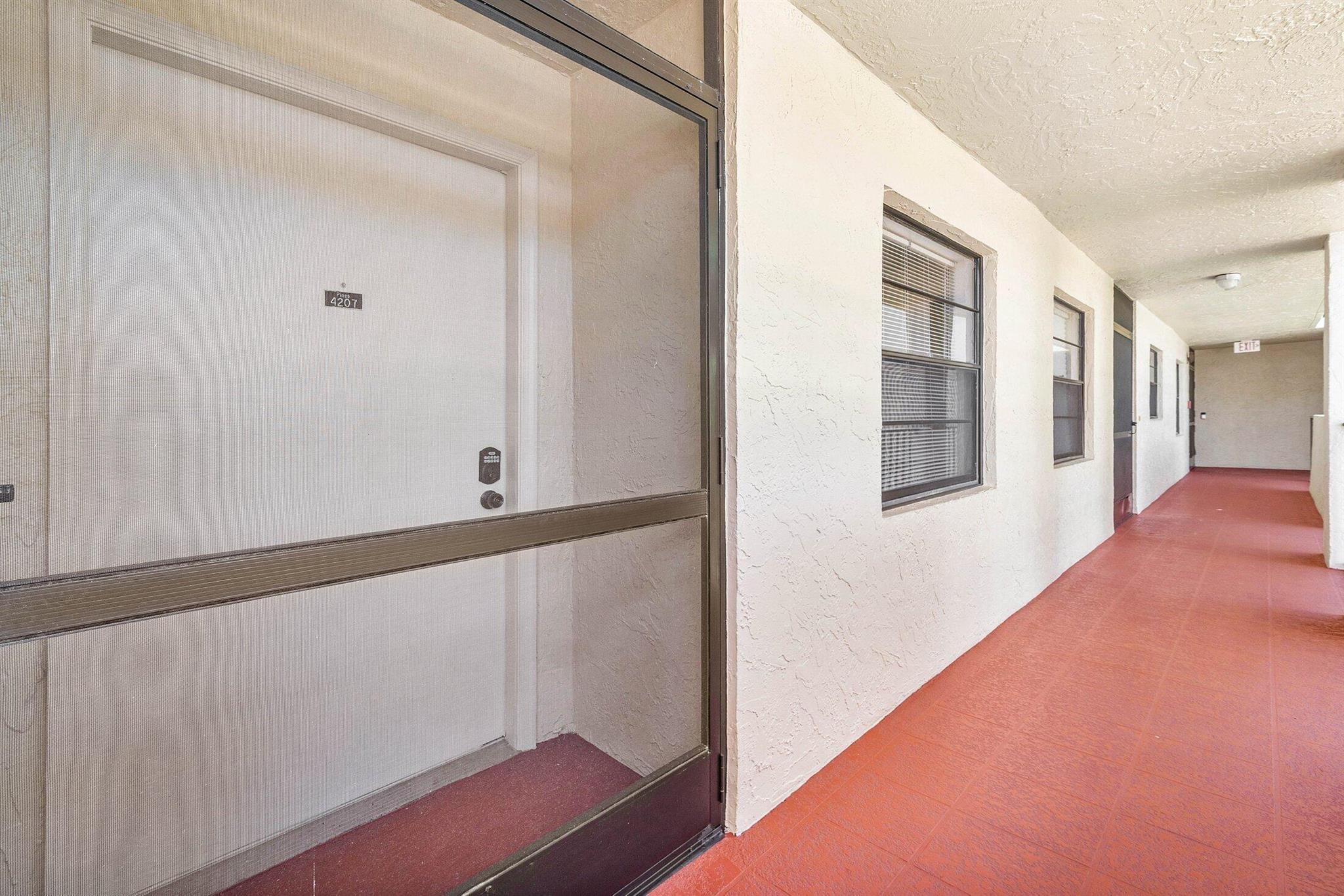 PINES OF BOCA BARWOOD CON - Residential