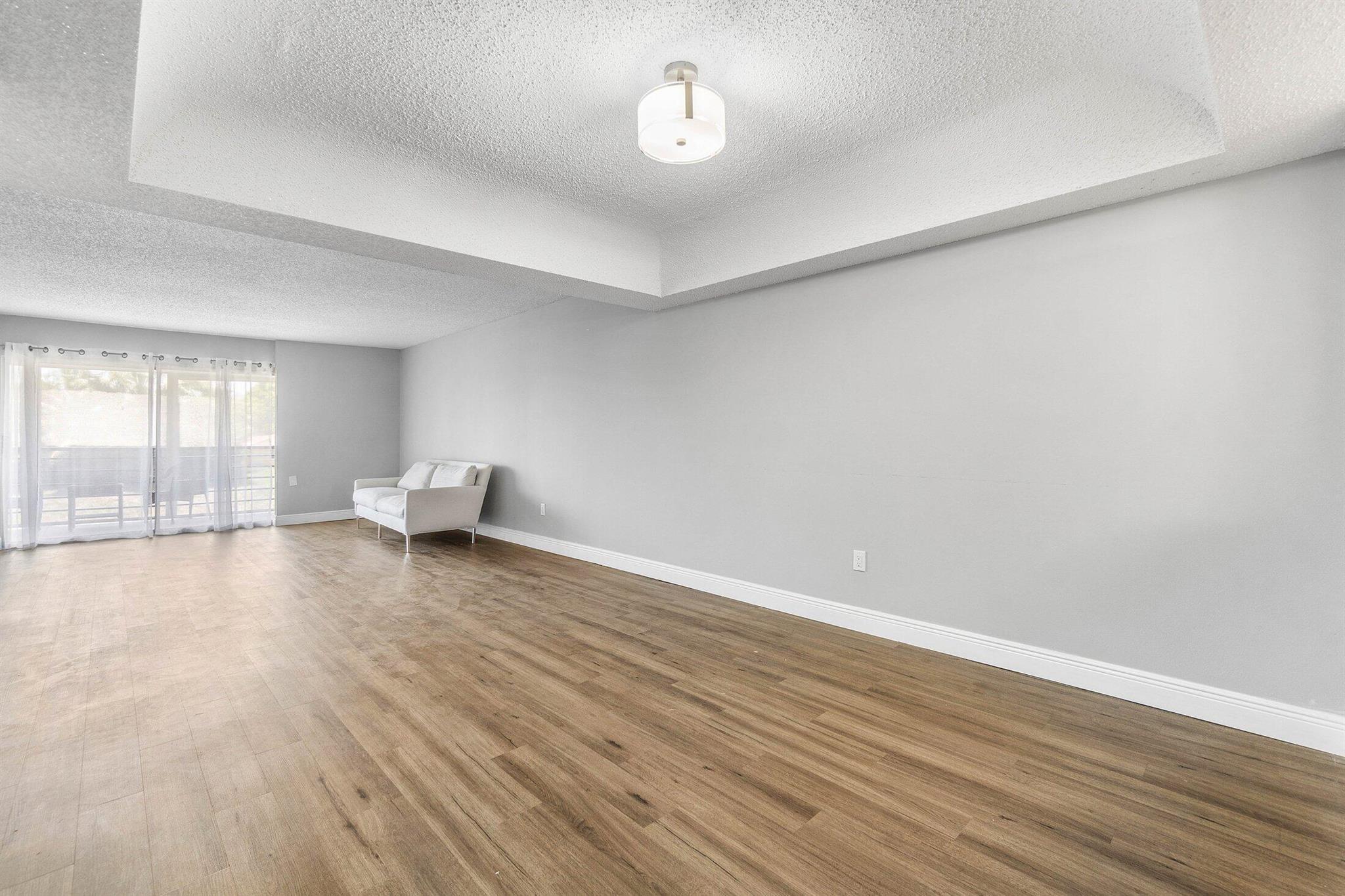 PINES OF BOCA BARWOOD CON - Residential