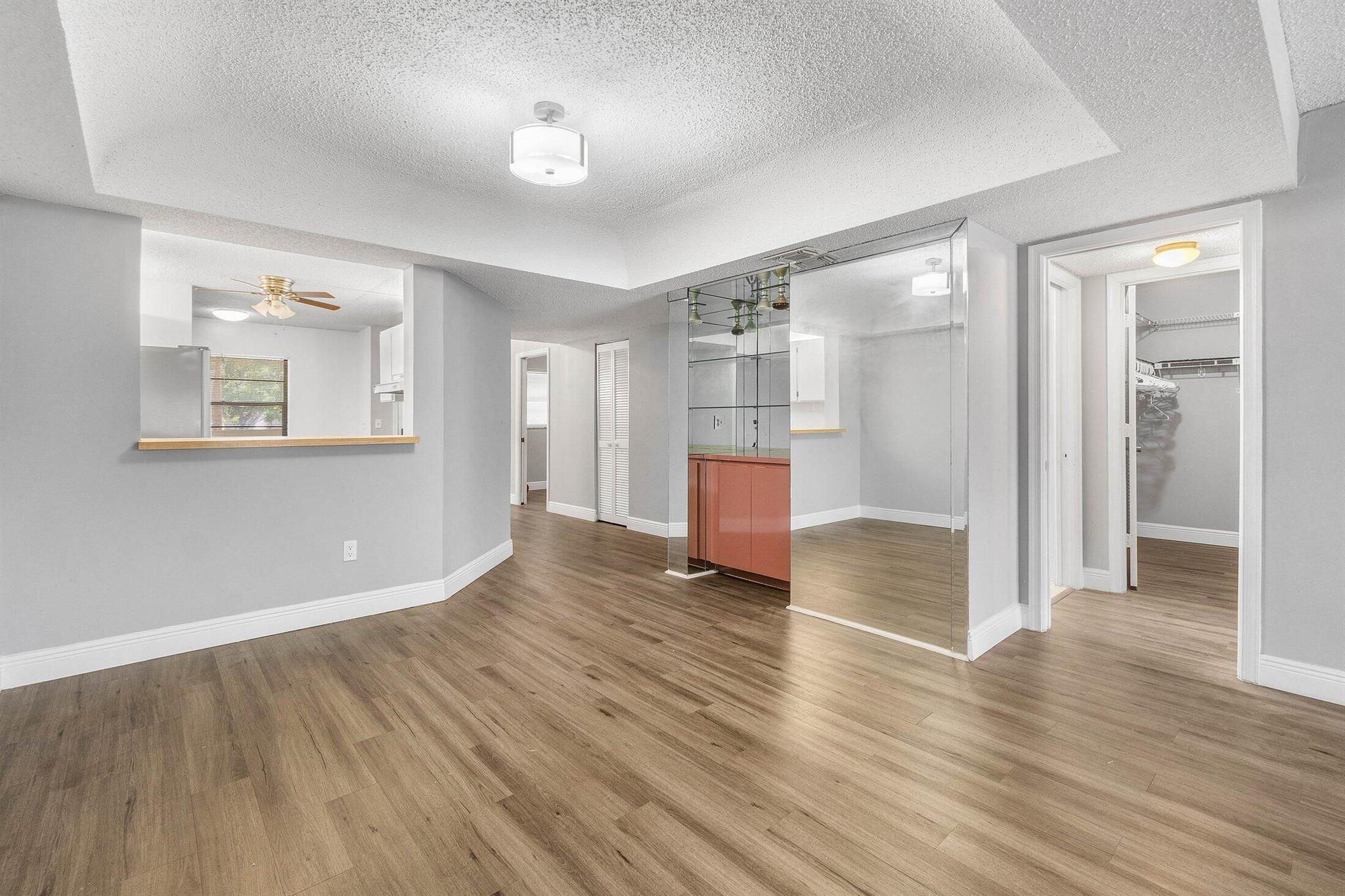 PINES OF BOCA BARWOOD CON - Residential