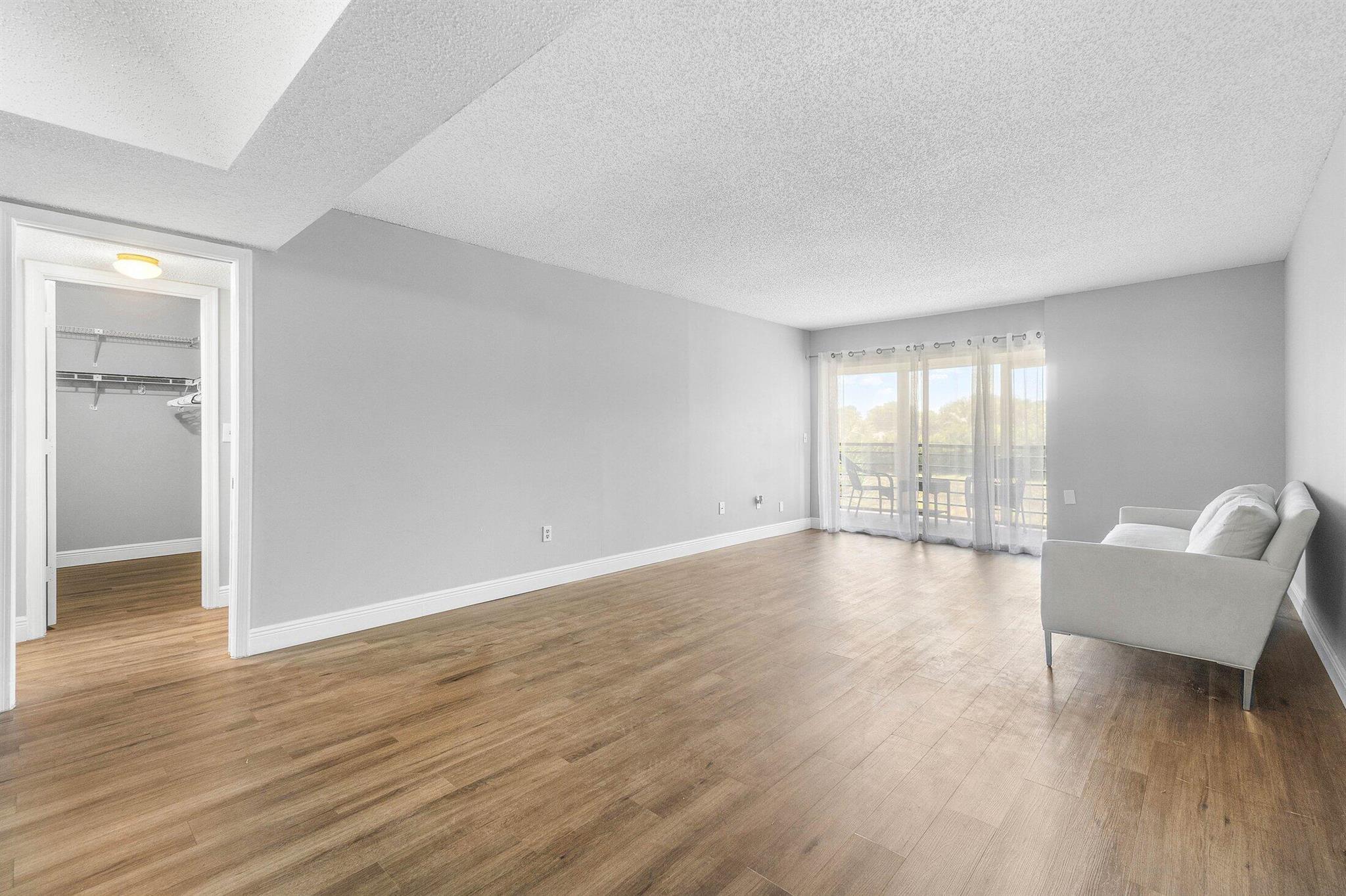 PINES OF BOCA BARWOOD CON - Residential