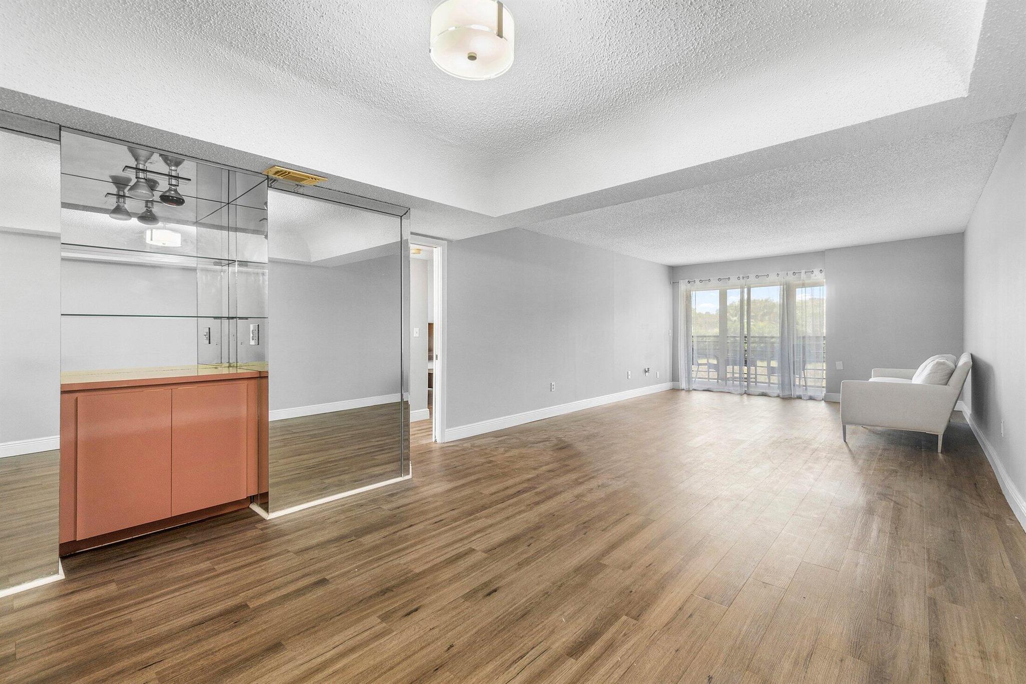 PINES OF BOCA BARWOOD CON - Residential