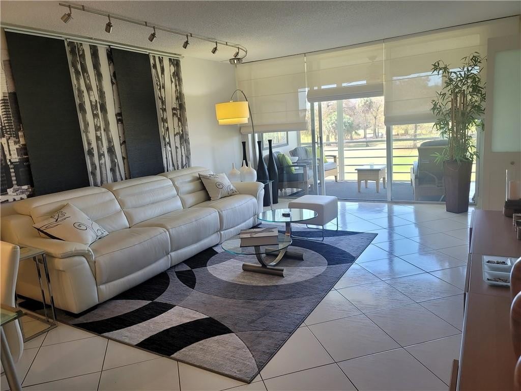 Palm Aire Country Club - Residential