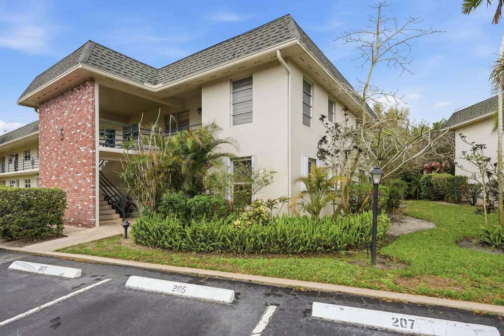 Photo of 1900 S Kanner Highway #5107, Stuart, FL 34994 (MLS # B26067370)
