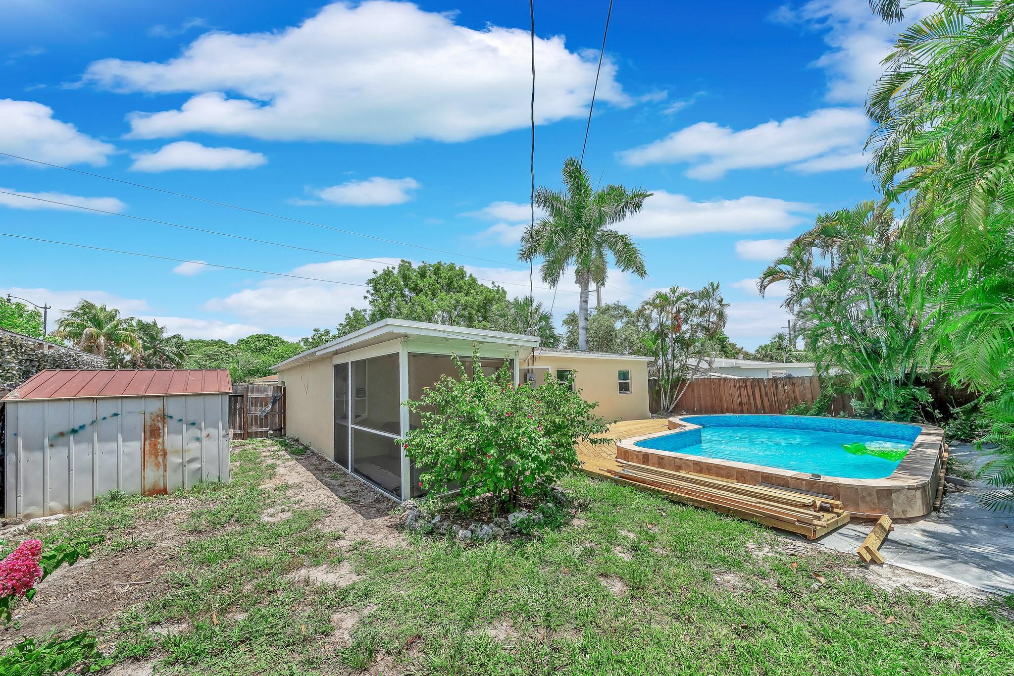 Collier Manor 4th Add 38- - Residential