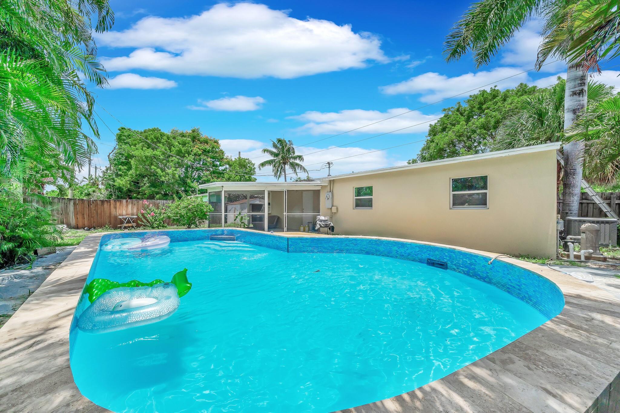 Collier Manor 4th Add 38- - Residential