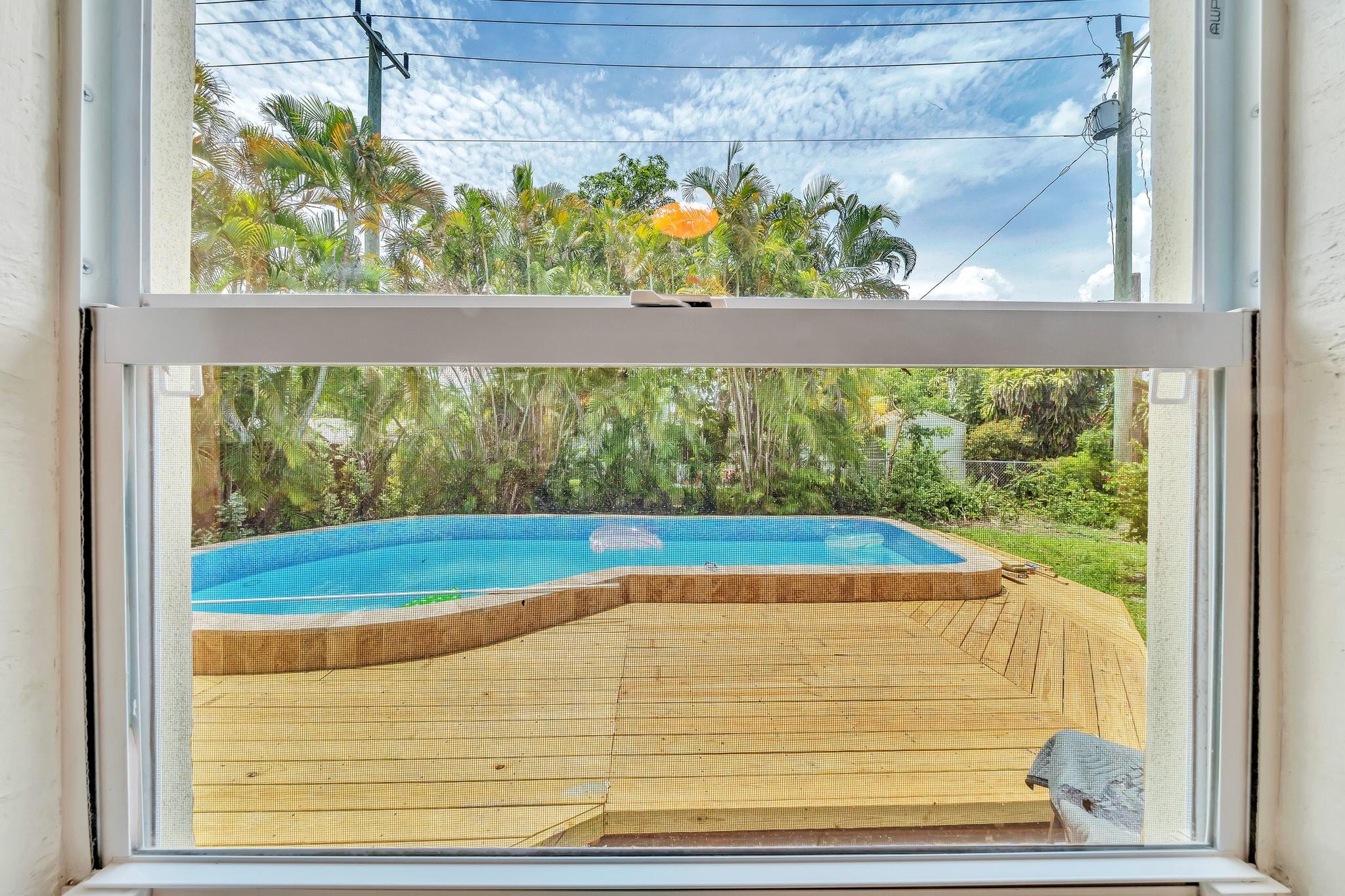 Collier Manor 4th Add 38- - Residential