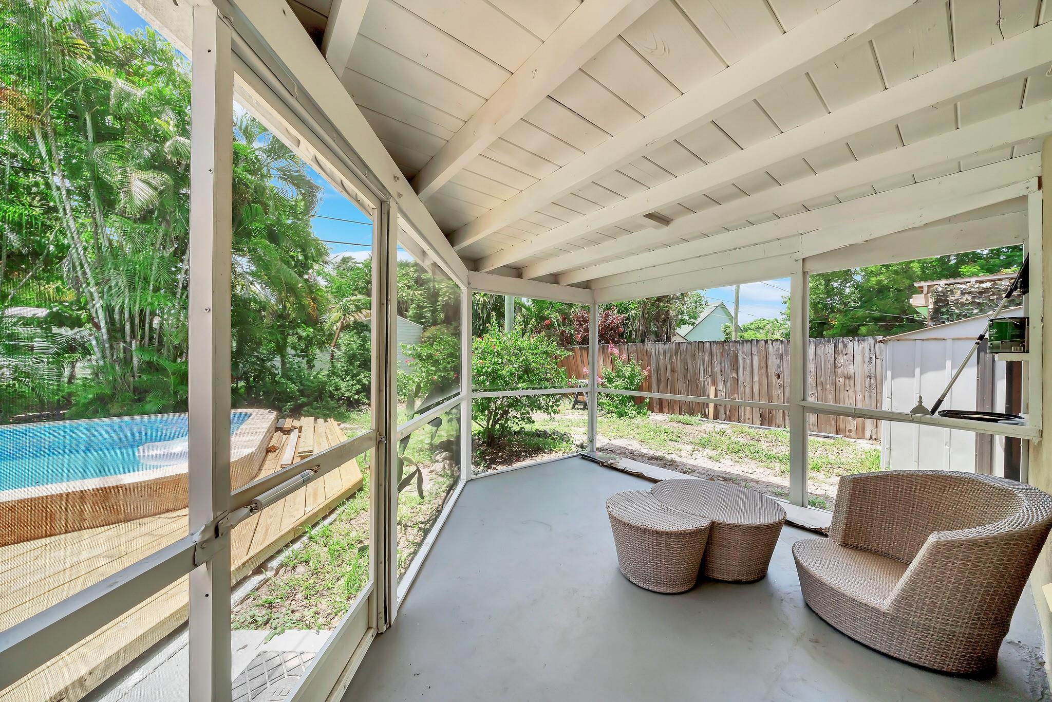 Collier Manor 4th Add 38- - Residential