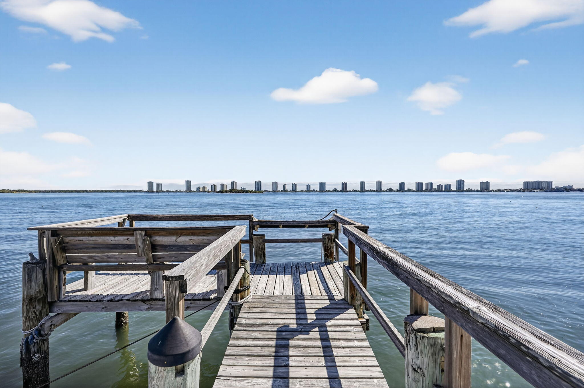 MARINA HARBOUR CONDOMINIUM - Residential