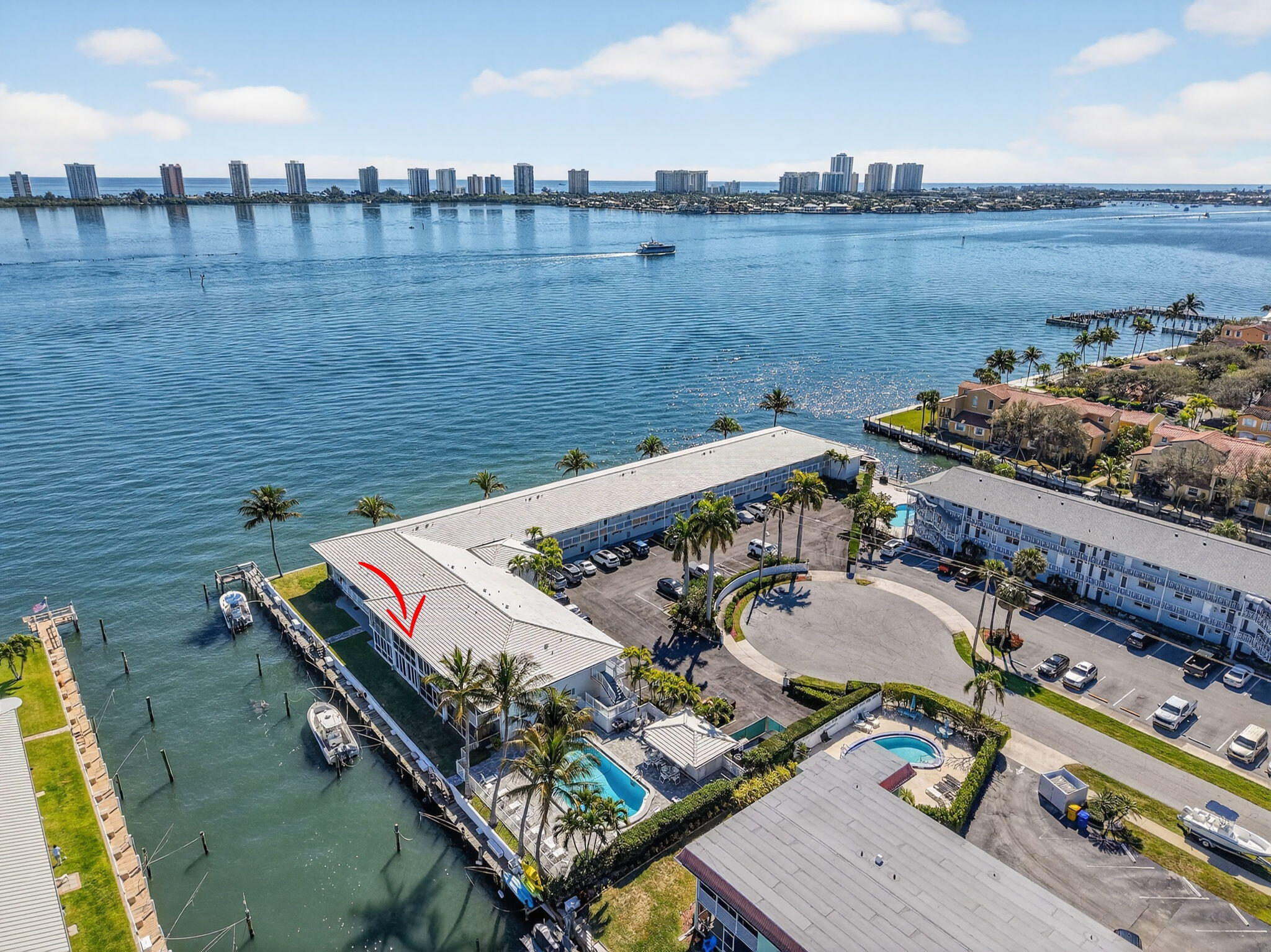 MARINA HARBOUR CONDOMINIUM - Residential