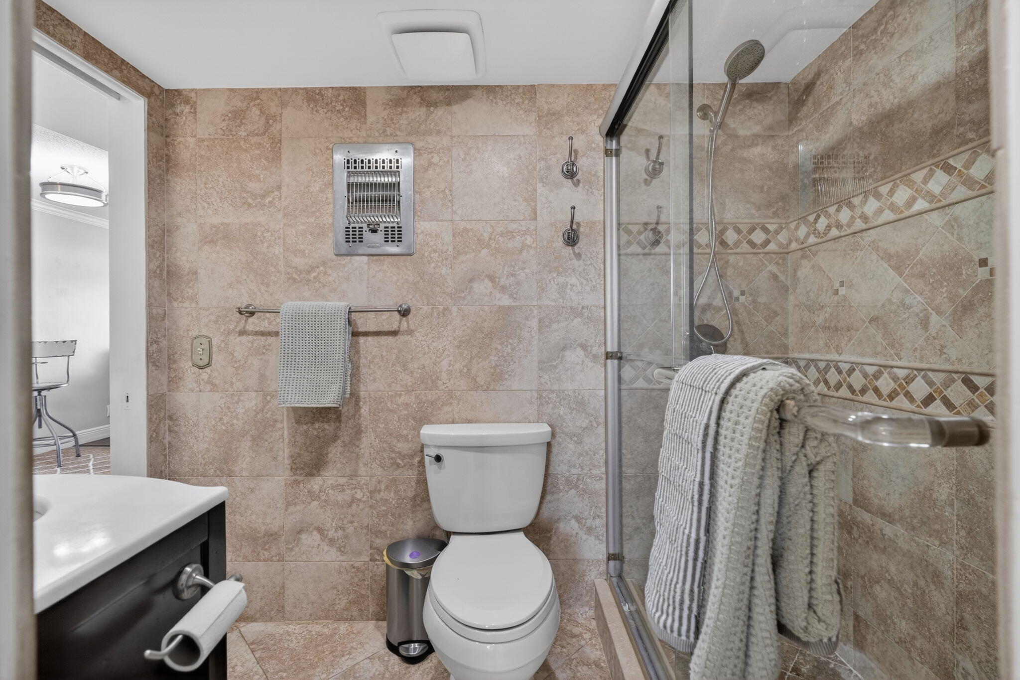 MARINA HARBOUR CONDOMINIUM - Residential