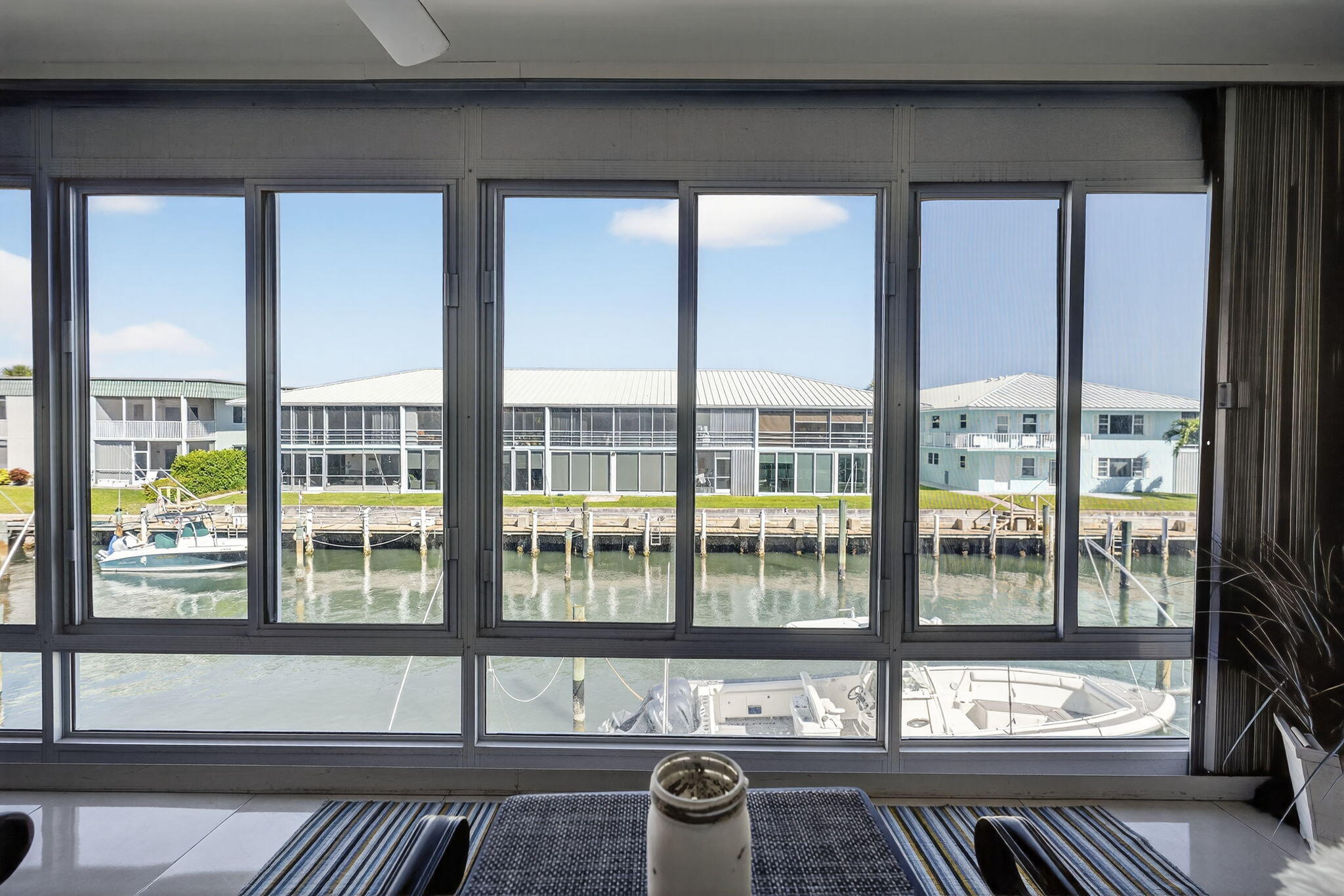 MARINA HARBOUR CONDOMINIUM - Residential