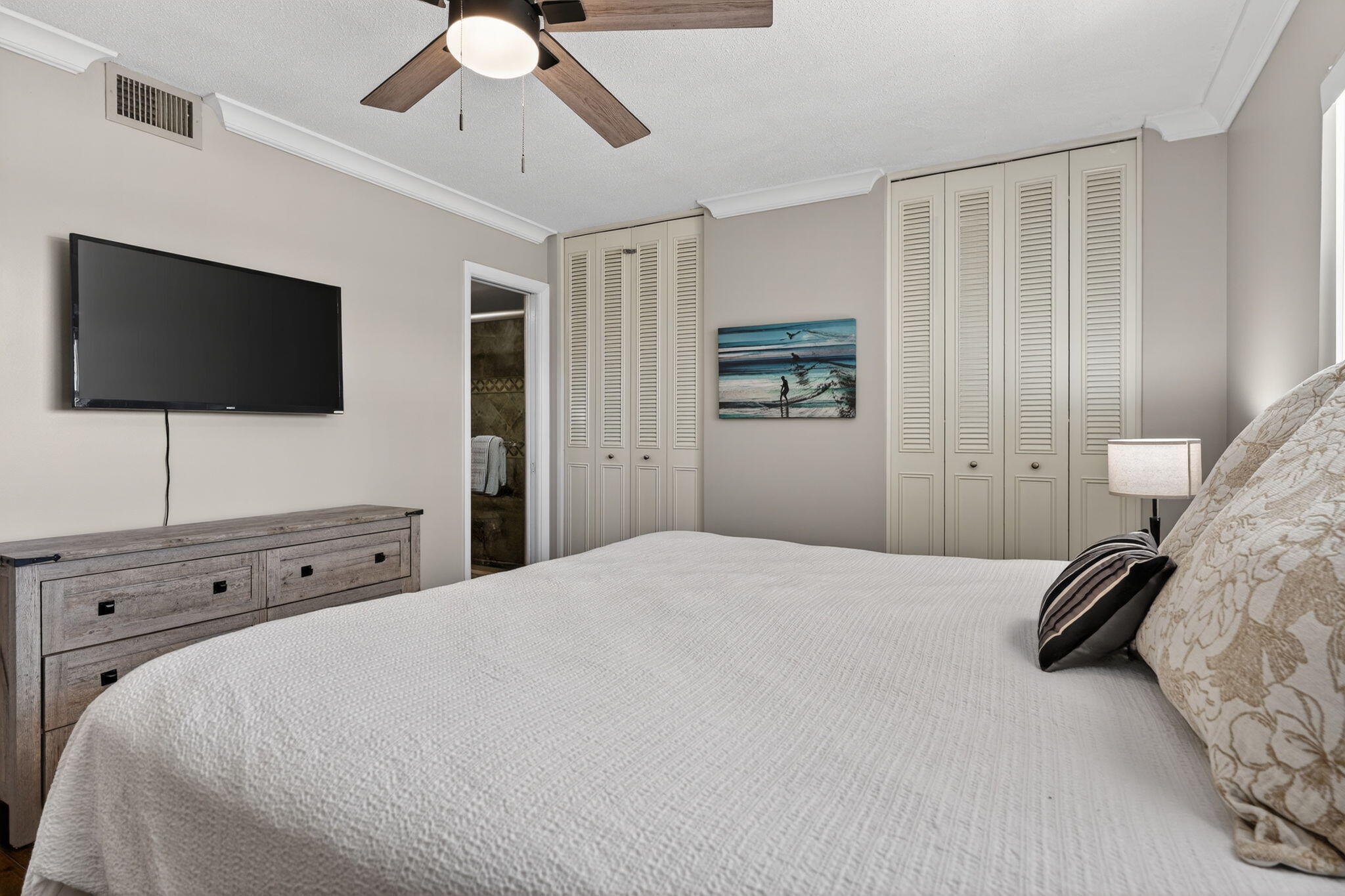 MARINA HARBOUR CONDOMINIUM - Residential