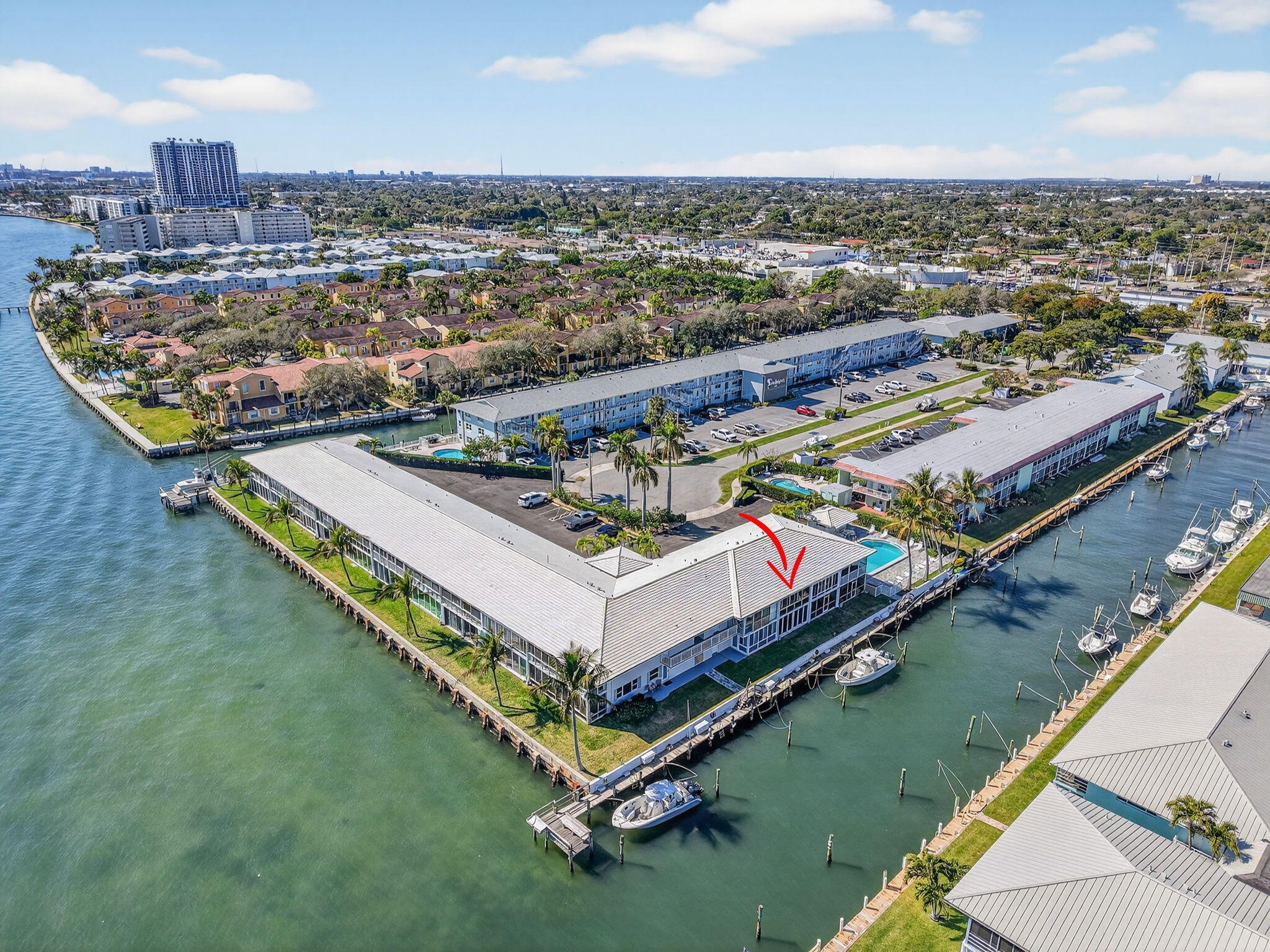 MARINA HARBOUR CONDOMINIUM - Residential