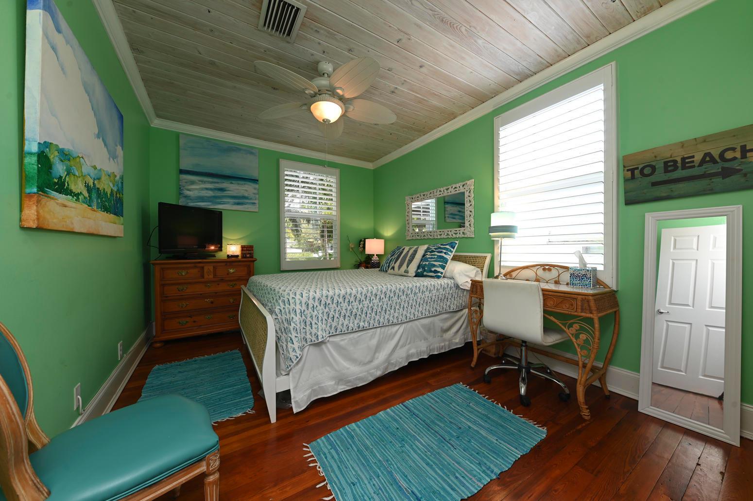 LAKE WORTH yTOWN OF - Residential Lease