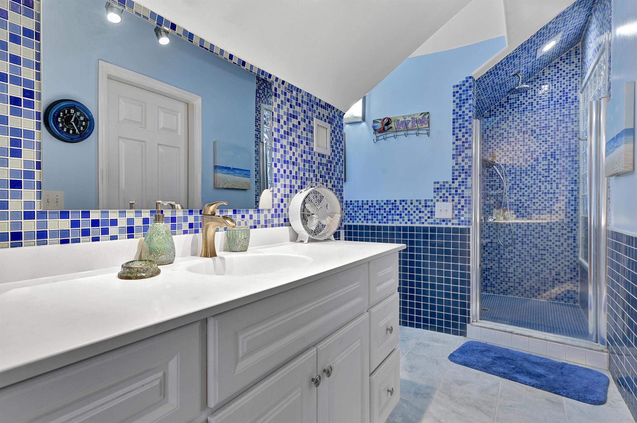 LAKE WORTH yTOWN OF - Residential Lease