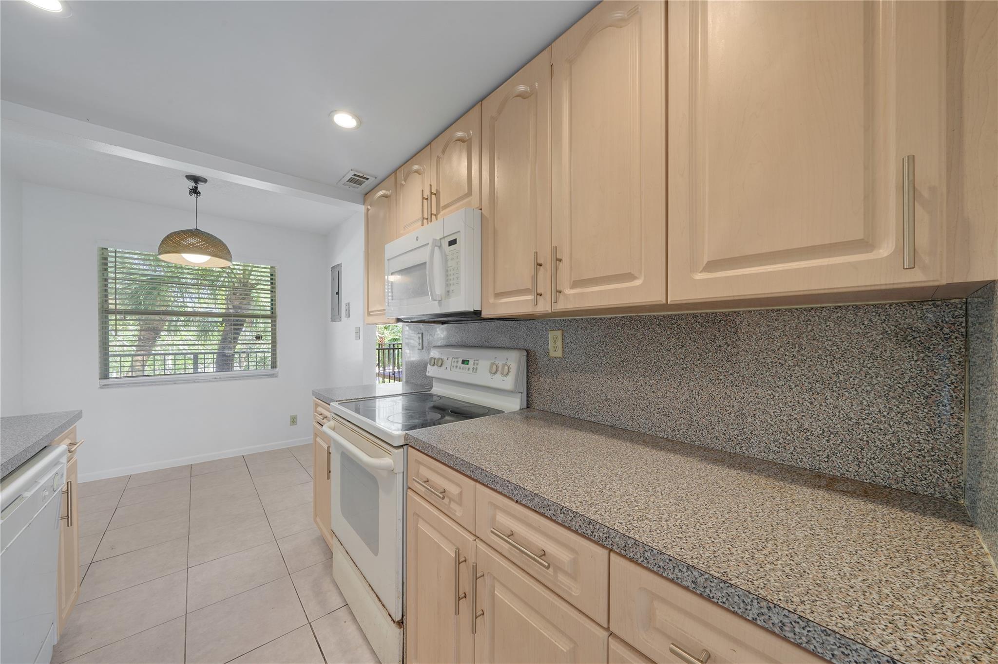 Cypress Chase North 4 Con - Residential Lease