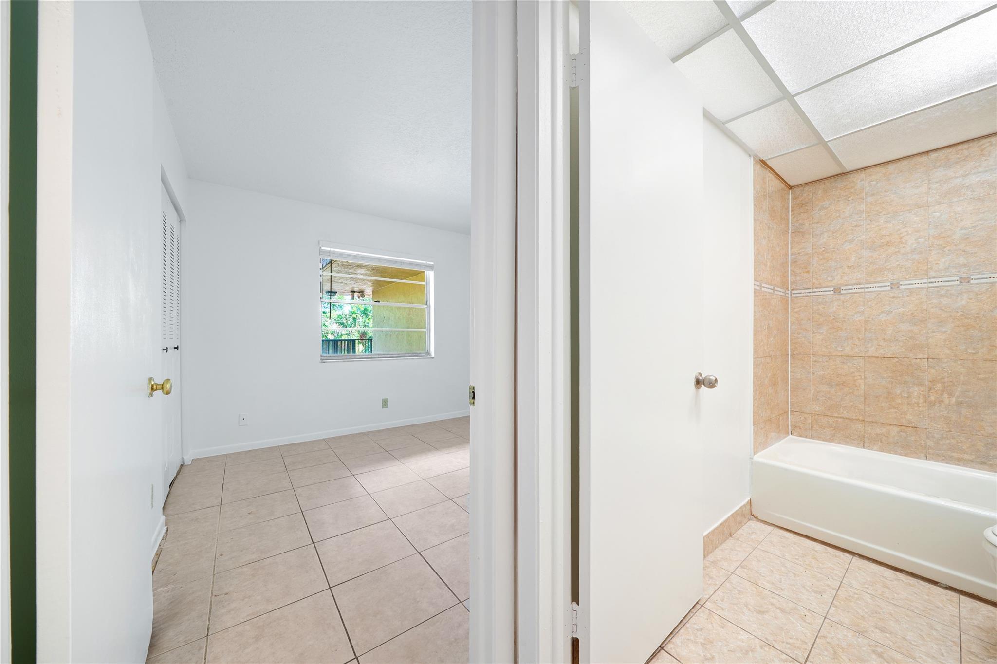 Cypress Chase North 4 Con - Residential Lease