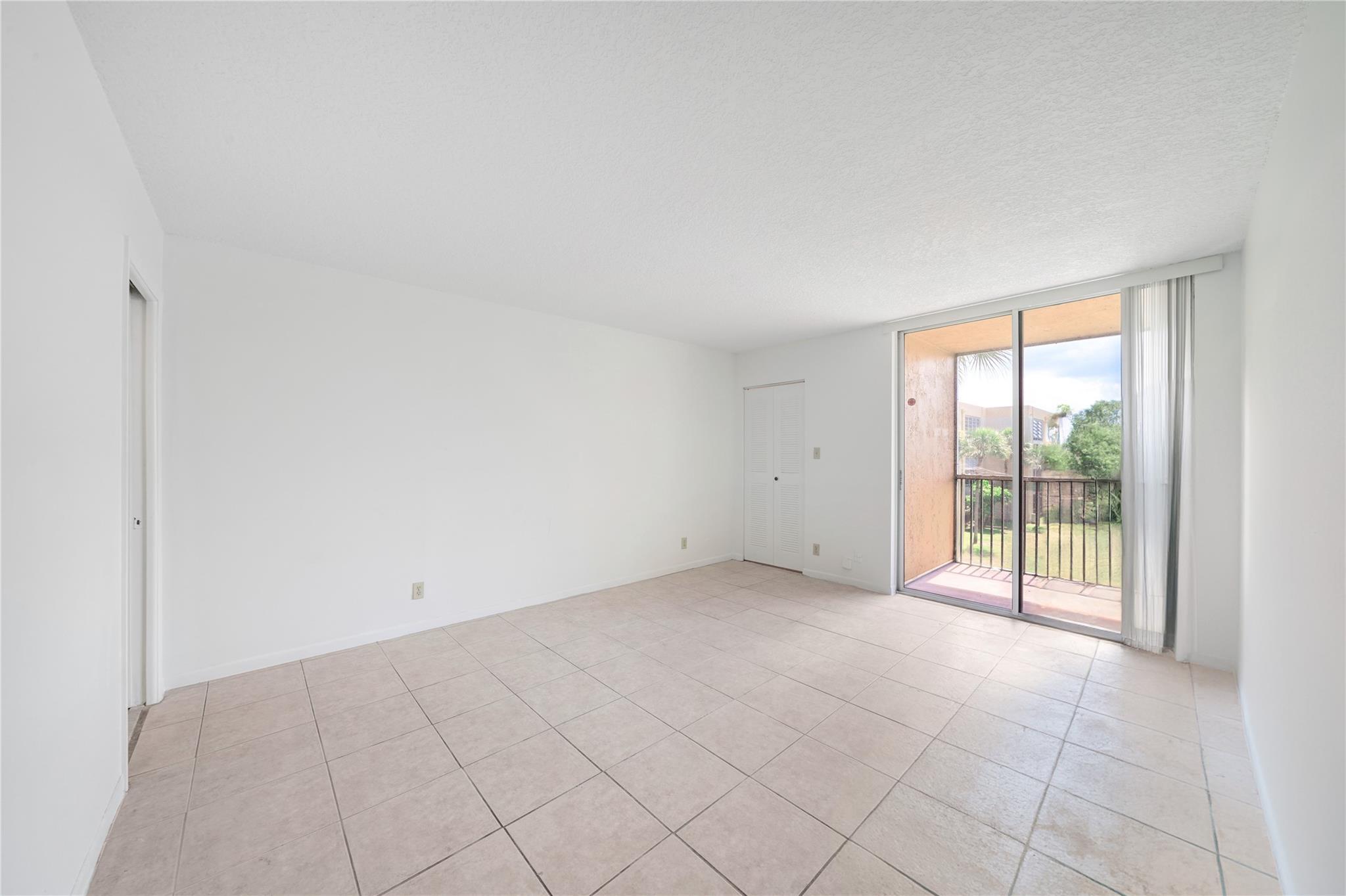 Cypress Chase North 4 Con - Residential Lease