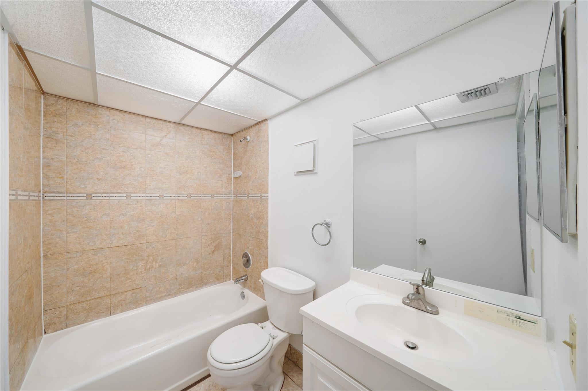 Cypress Chase North 4 Con - Residential Lease