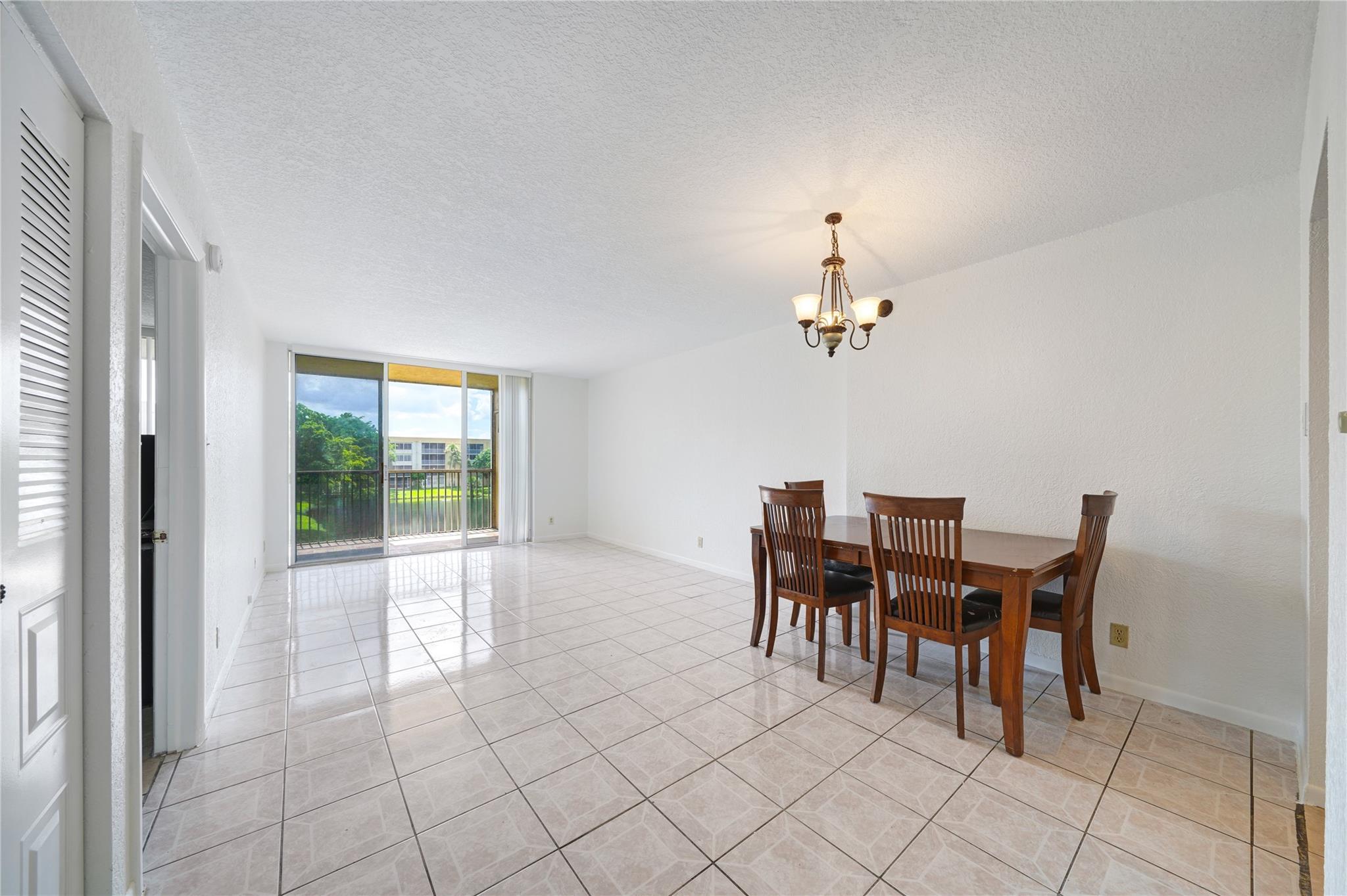 Cypress Chase North 4 Con - Residential Lease