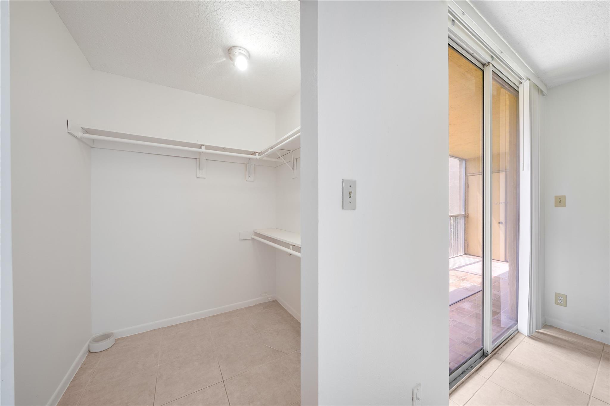 Cypress Chase North 4 Con - Residential Lease