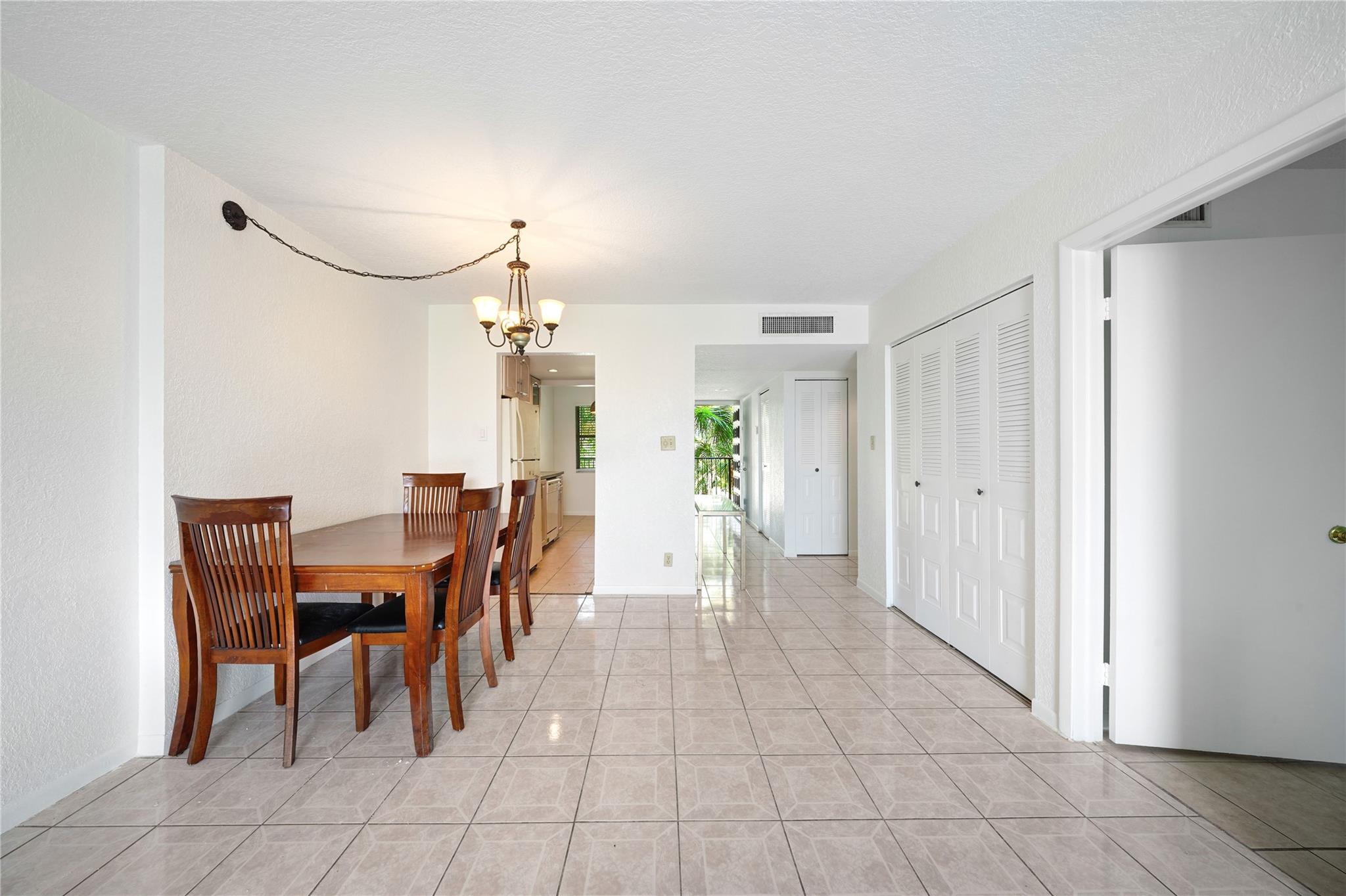 Cypress Chase North 4 Con - Residential Lease