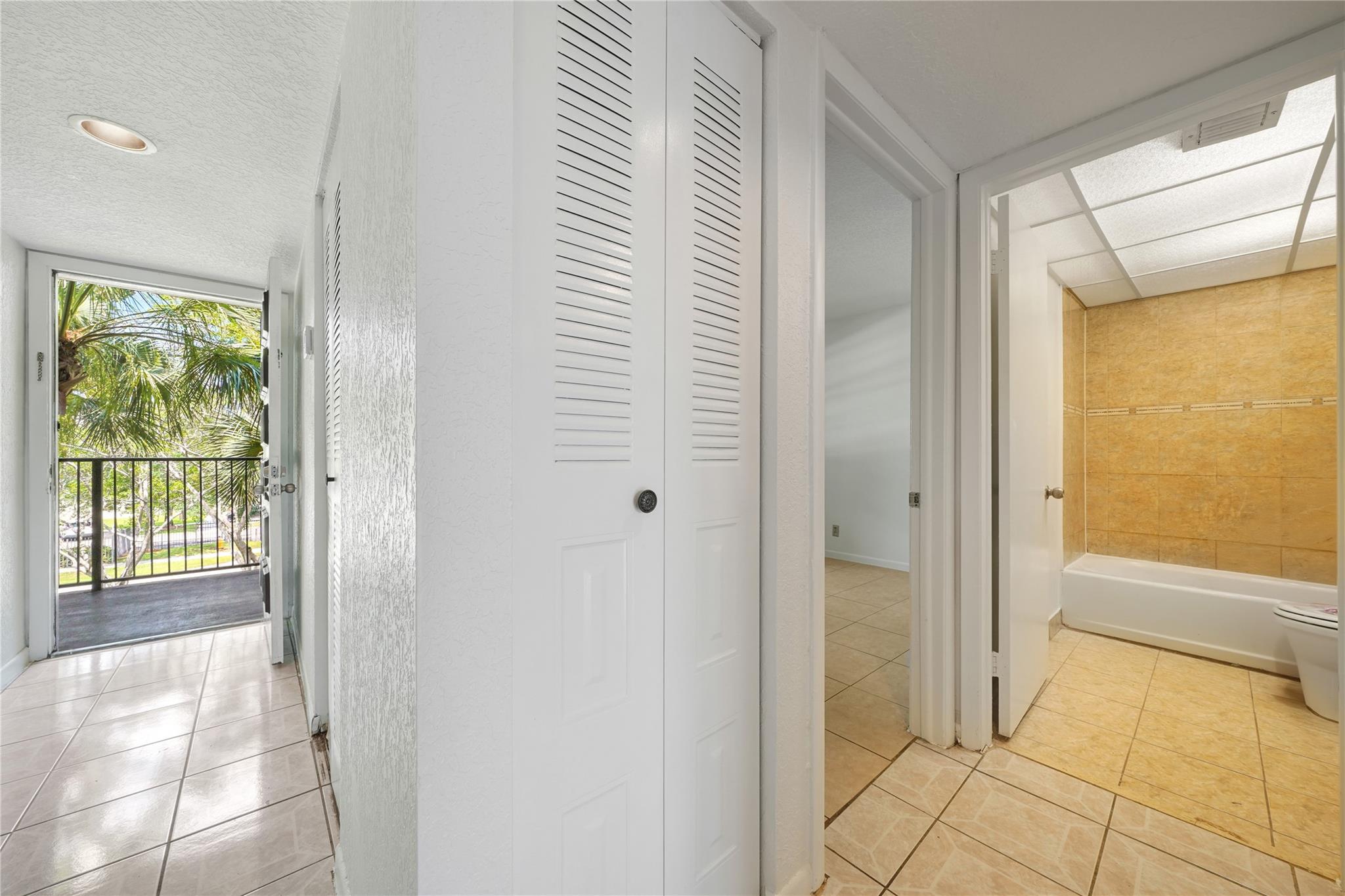 Cypress Chase North 4 Con - Residential Lease