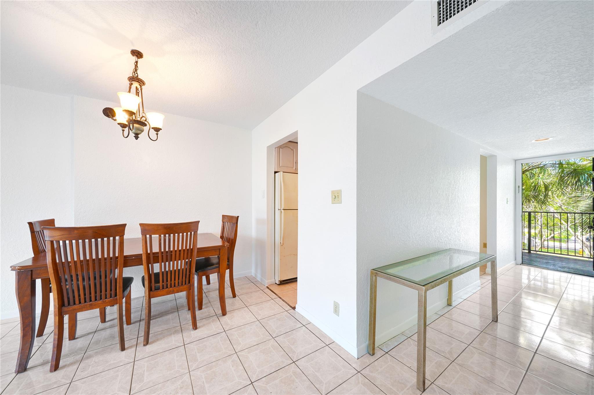 Cypress Chase North 4 Con - Residential Lease