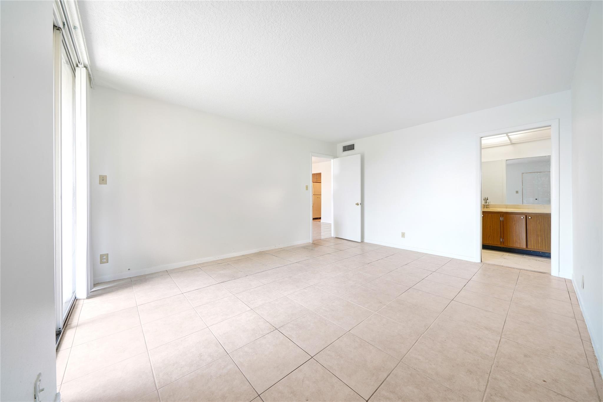 Cypress Chase North 4 Con - Residential Lease