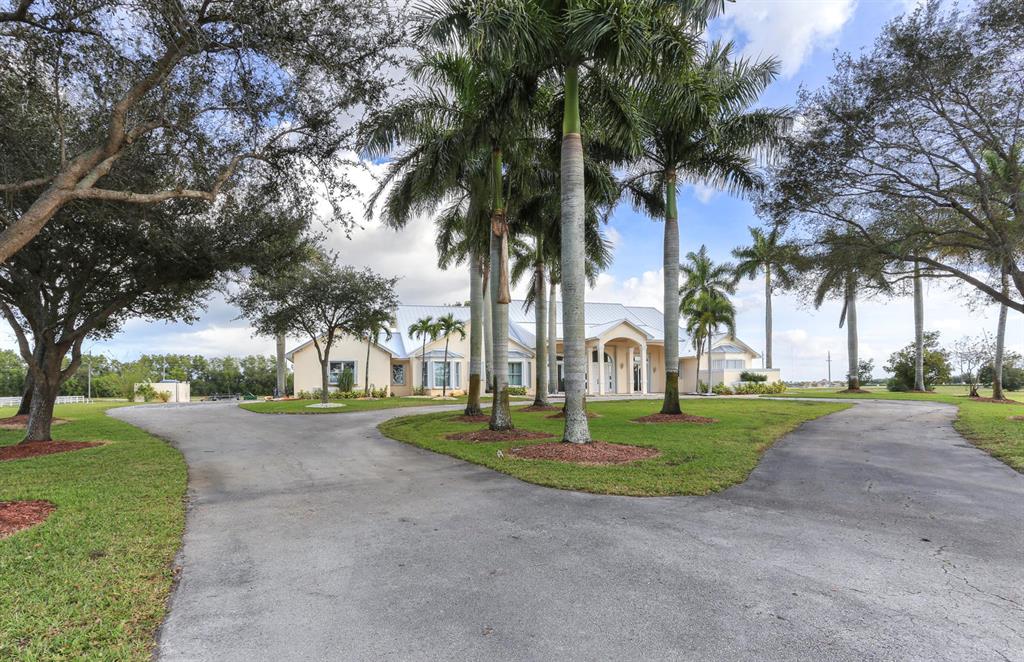 PALM BEACH POINT - Residential