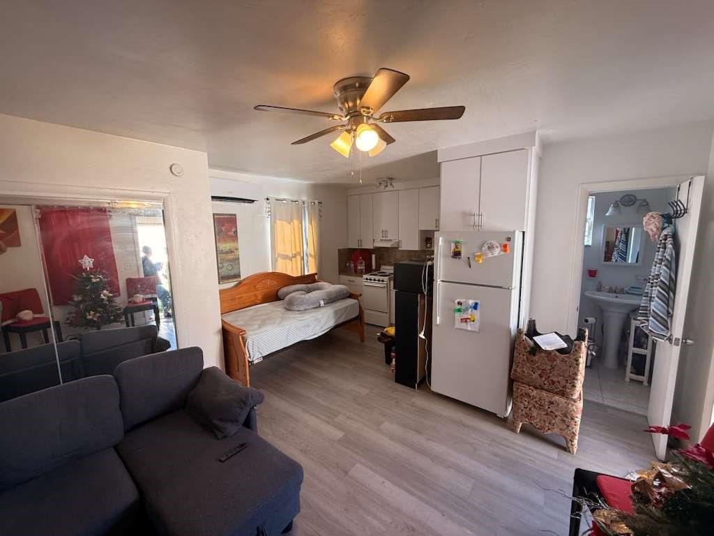 Hallandale Park 5-20 B - Residential Lease